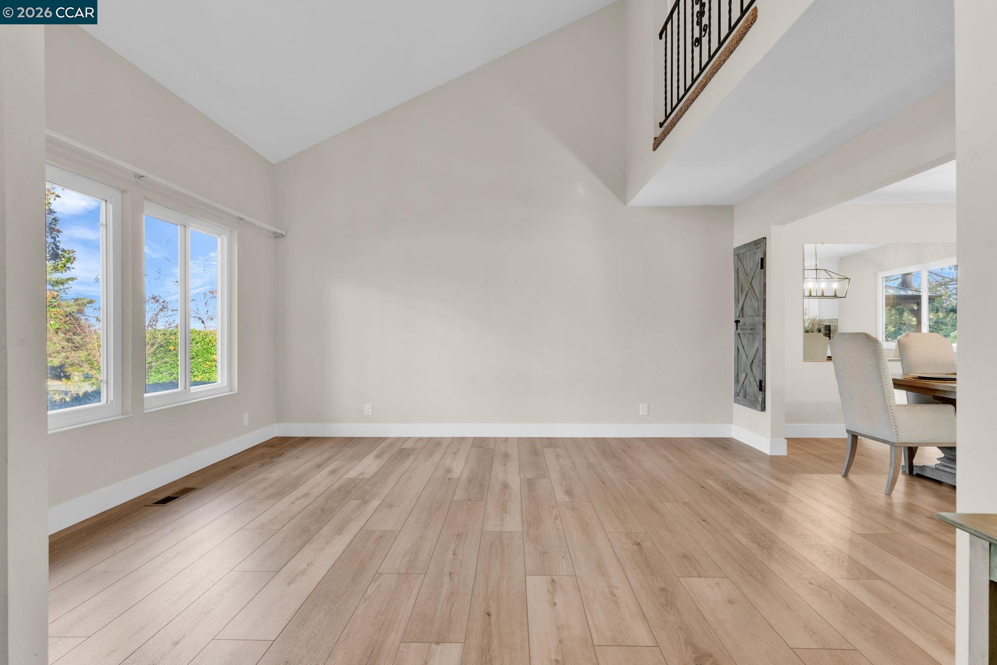 327 Mt Washington Way