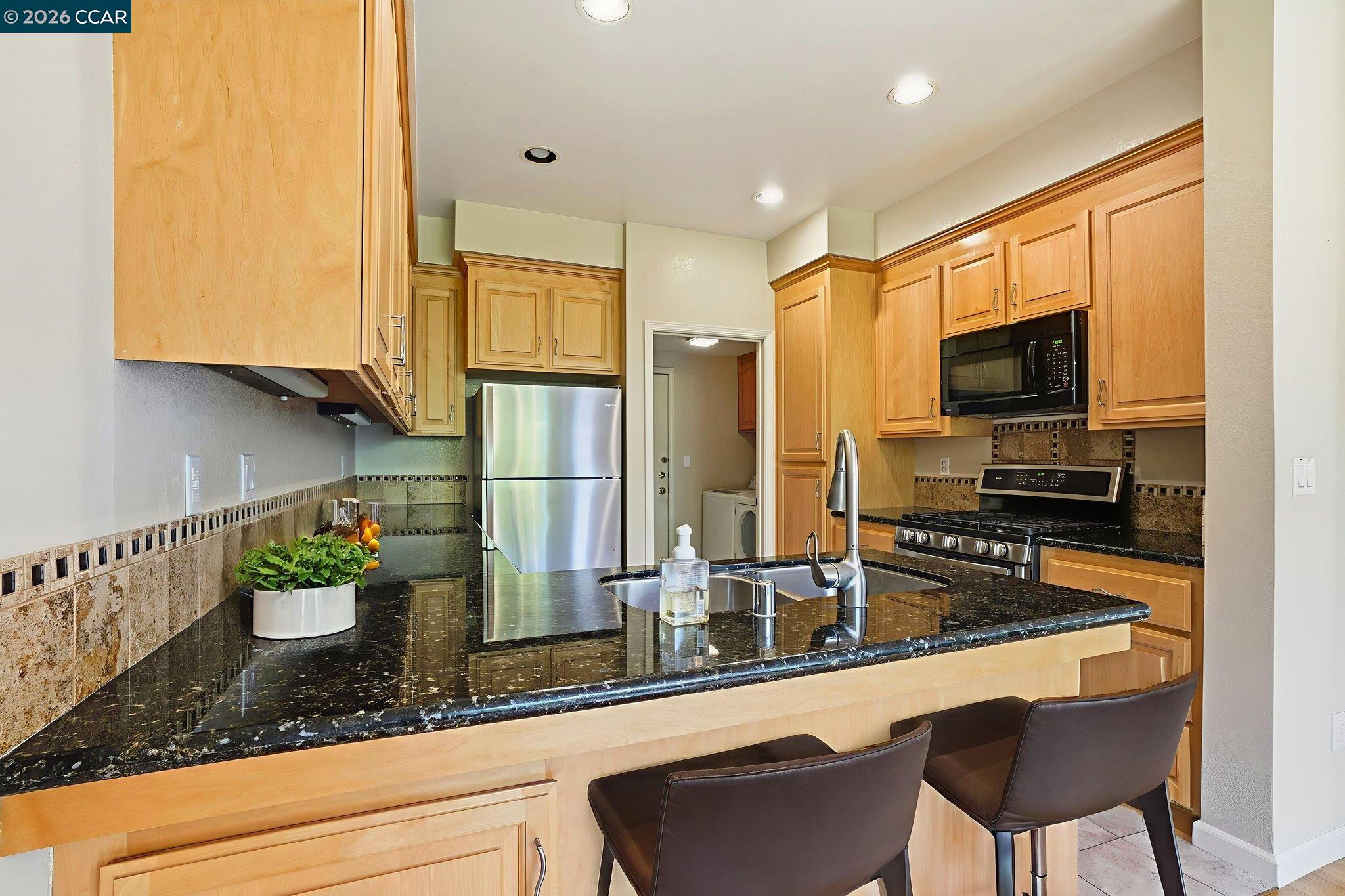 1295 Shell Cir