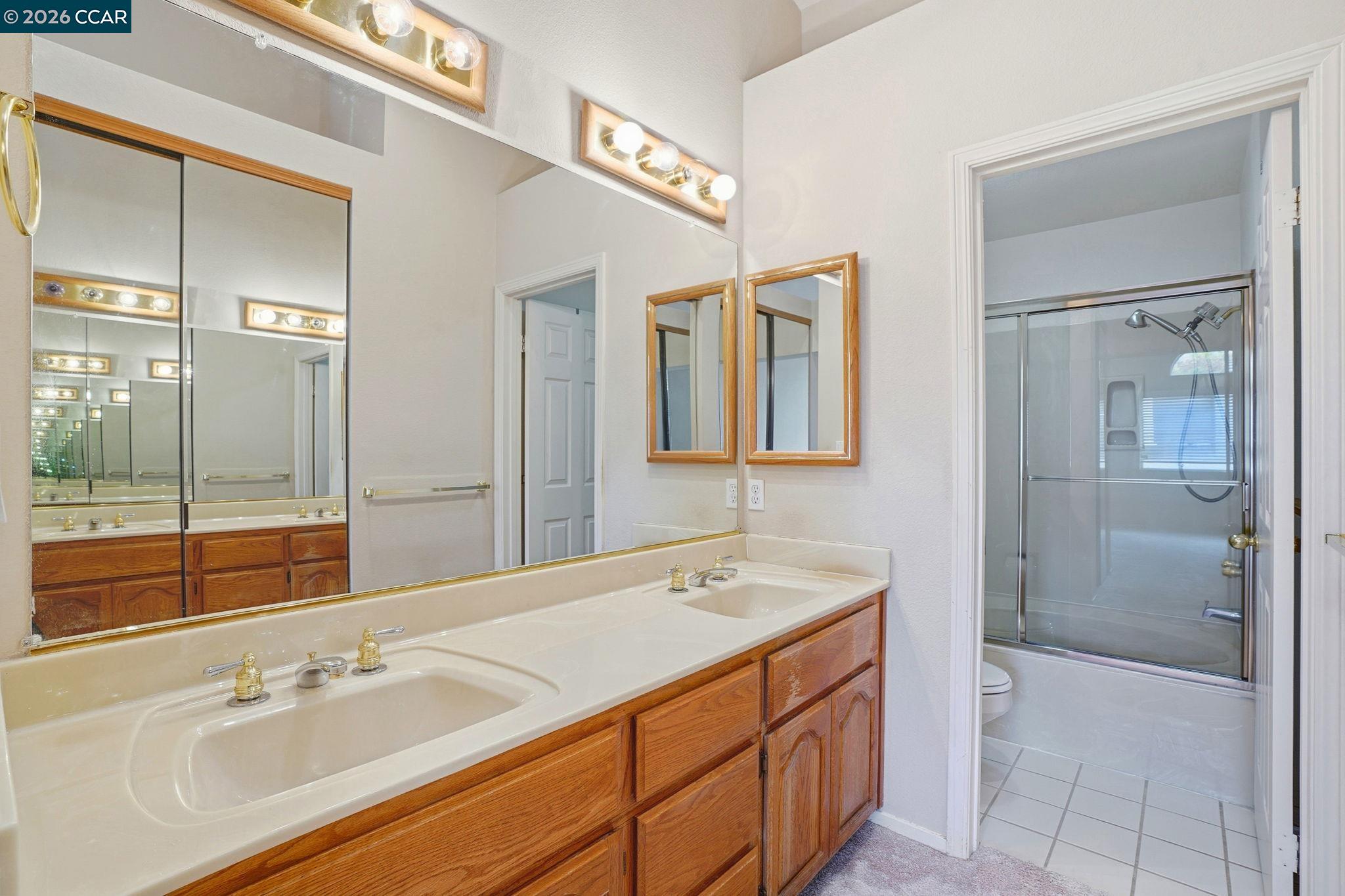 1295 Shell Cir