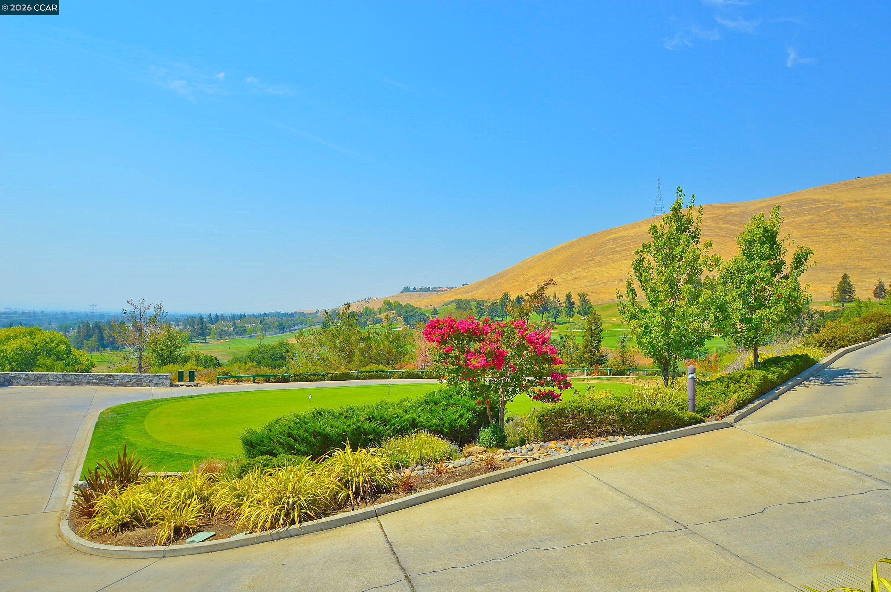1295 Shell Cir