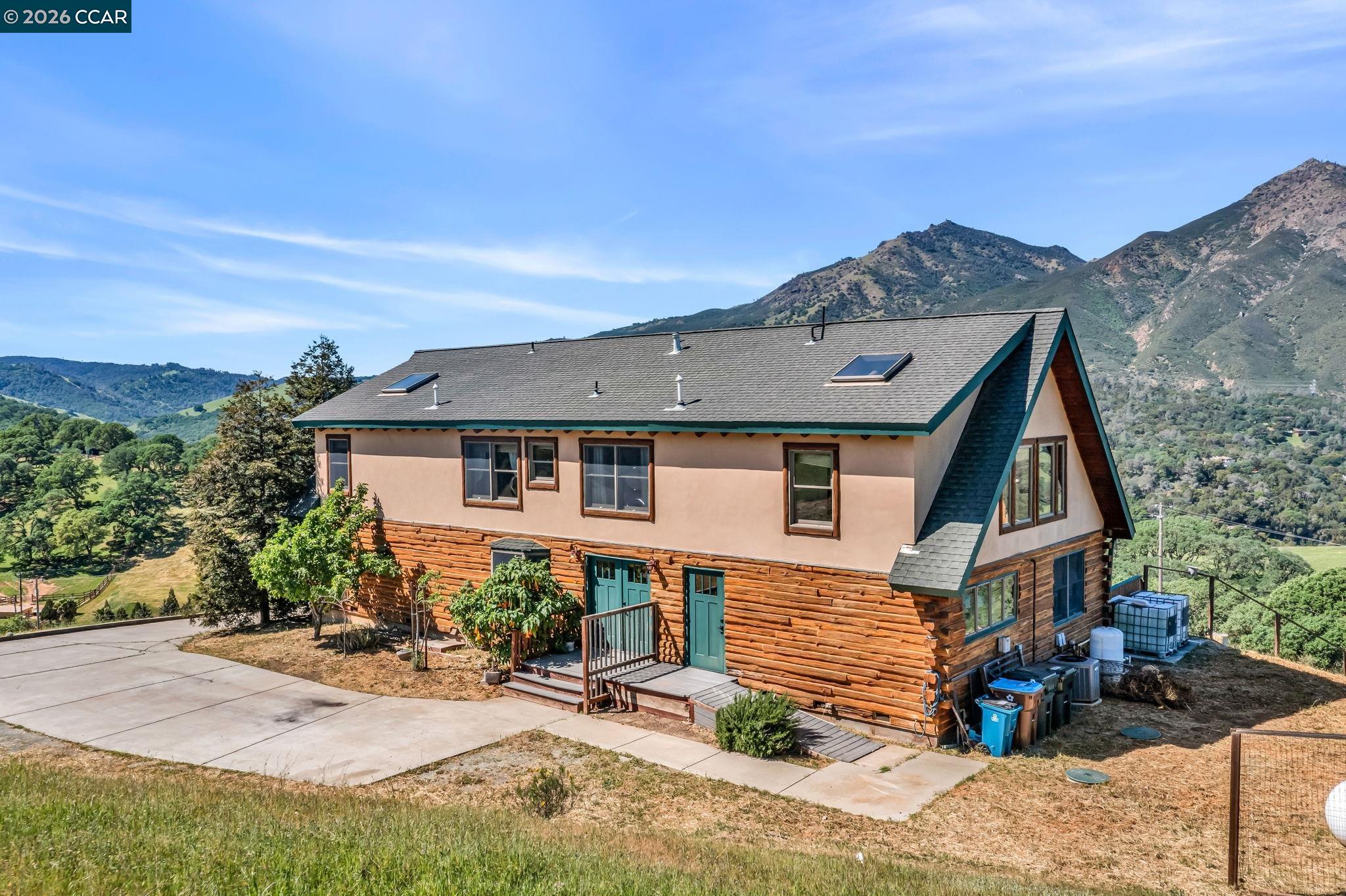 530 Leon Way