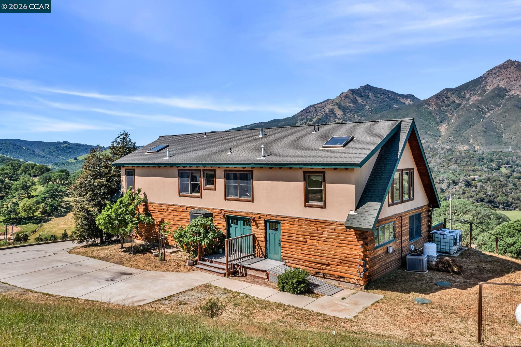530 Leon Way