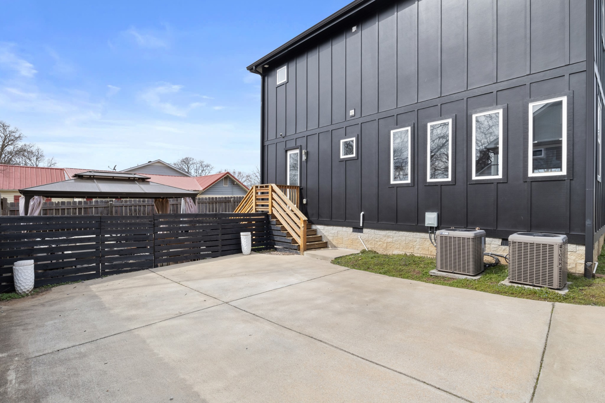 214 Duke St