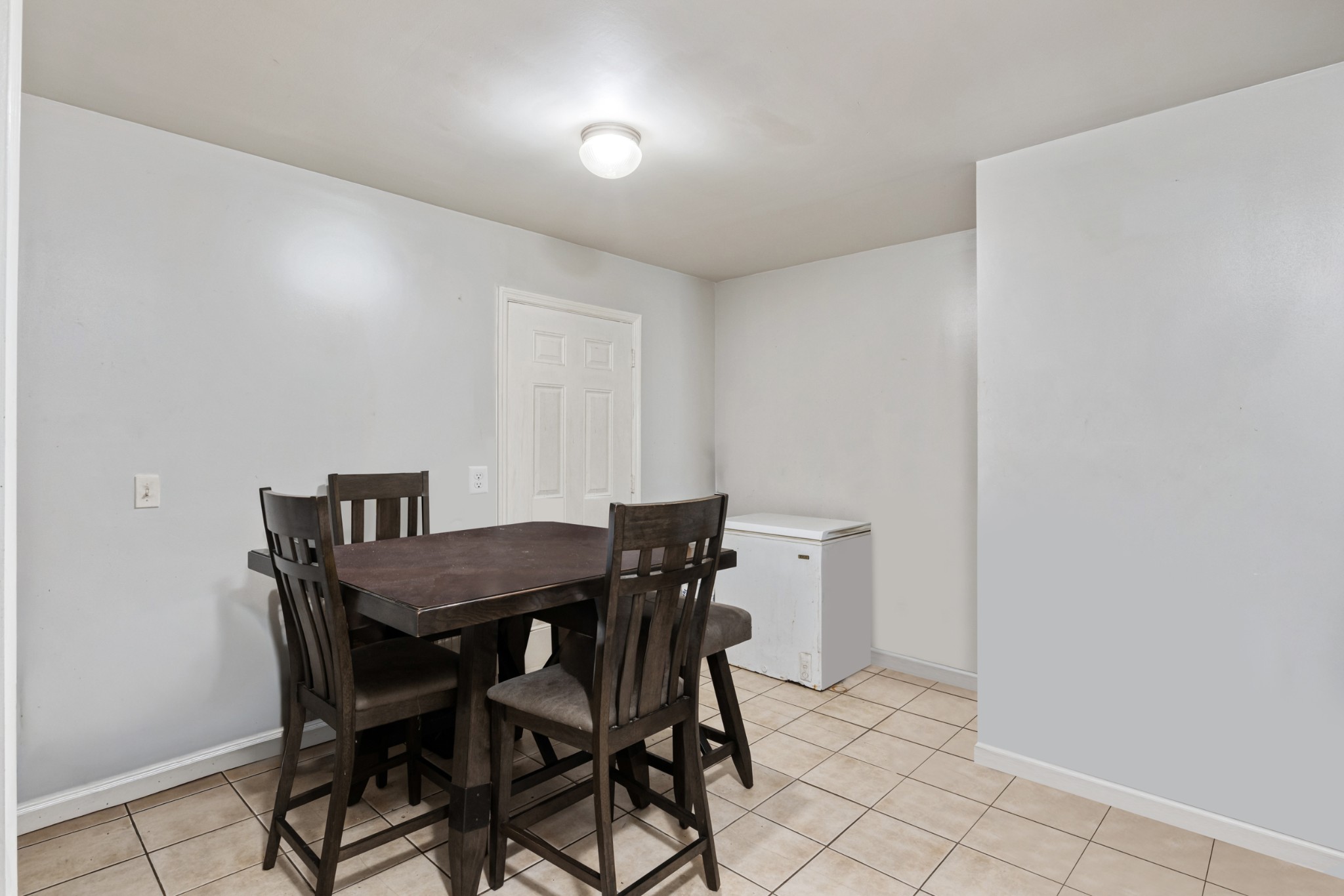 225 Cedarmont Cir