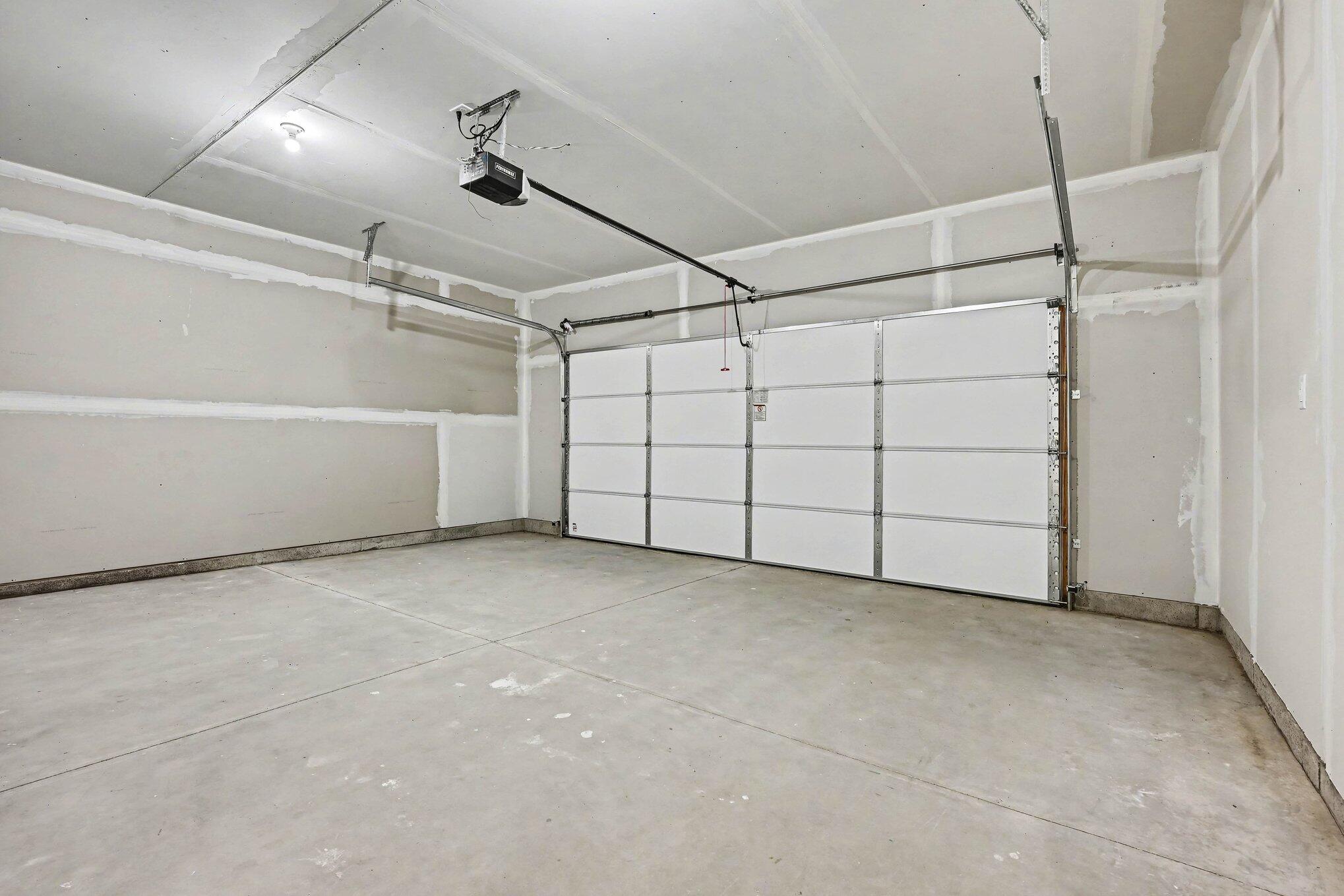 5882 Mullen Ridge Drive