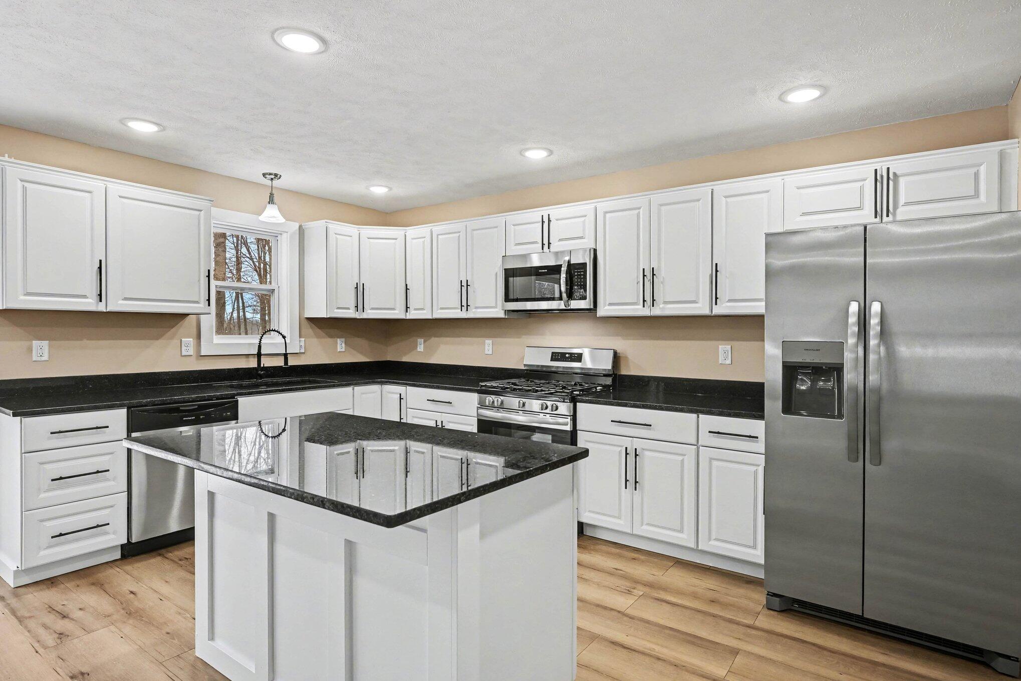 5882 Mullen Ridge Drive