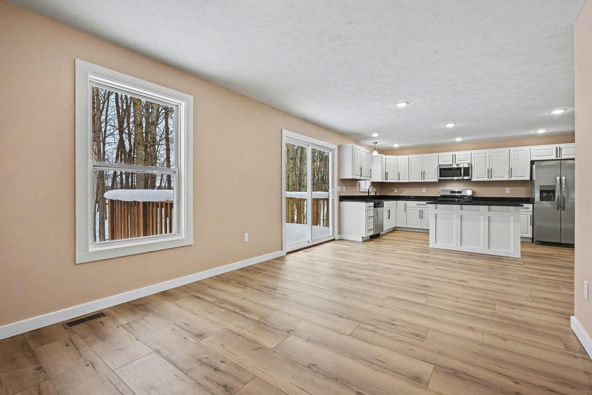 5882 Mullen Ridge Drive