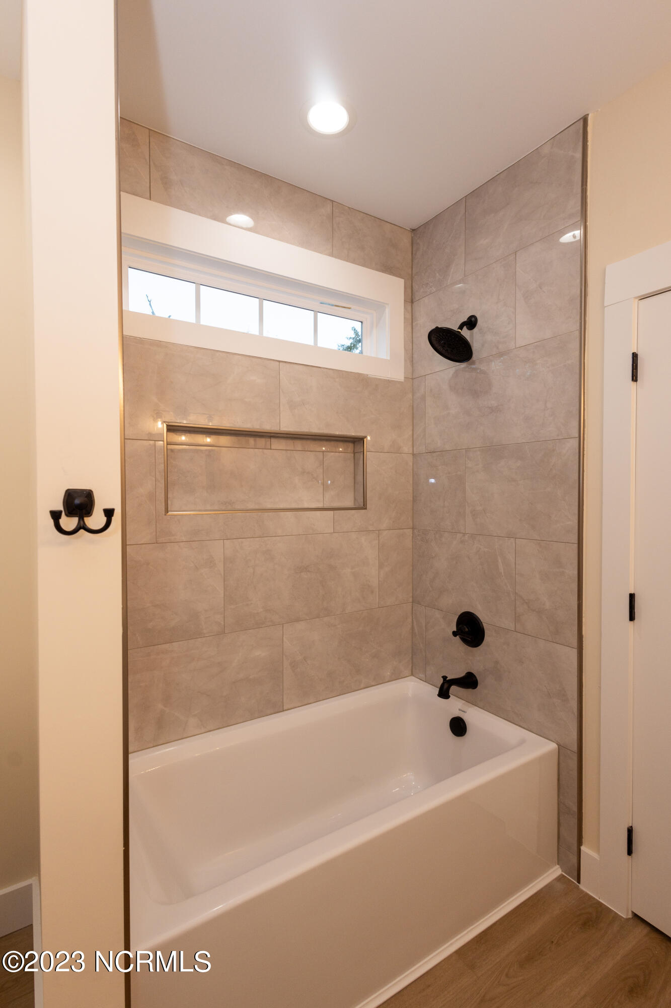 2812 Ridgecrest Drive