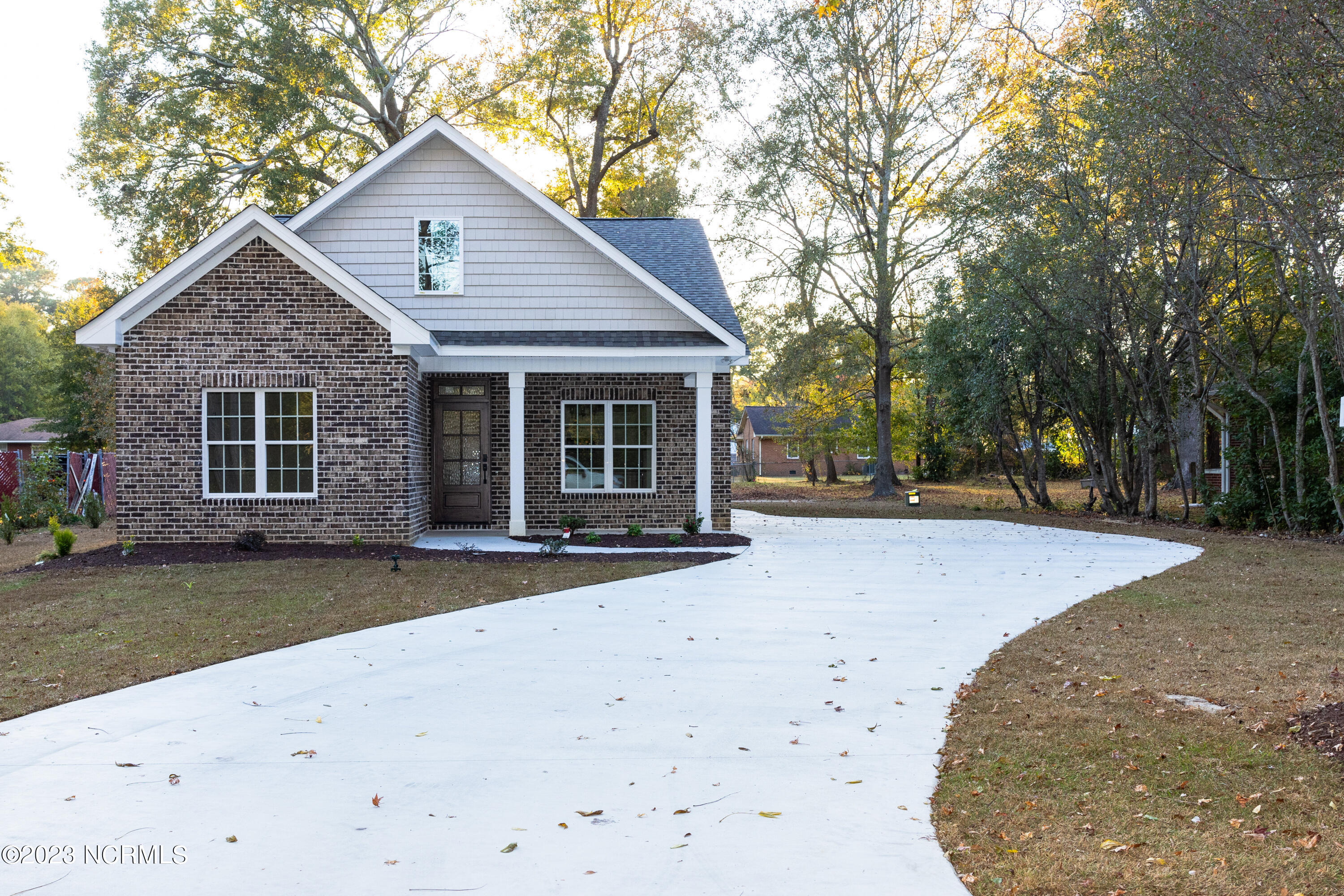 2812 Ridgecrest Drive