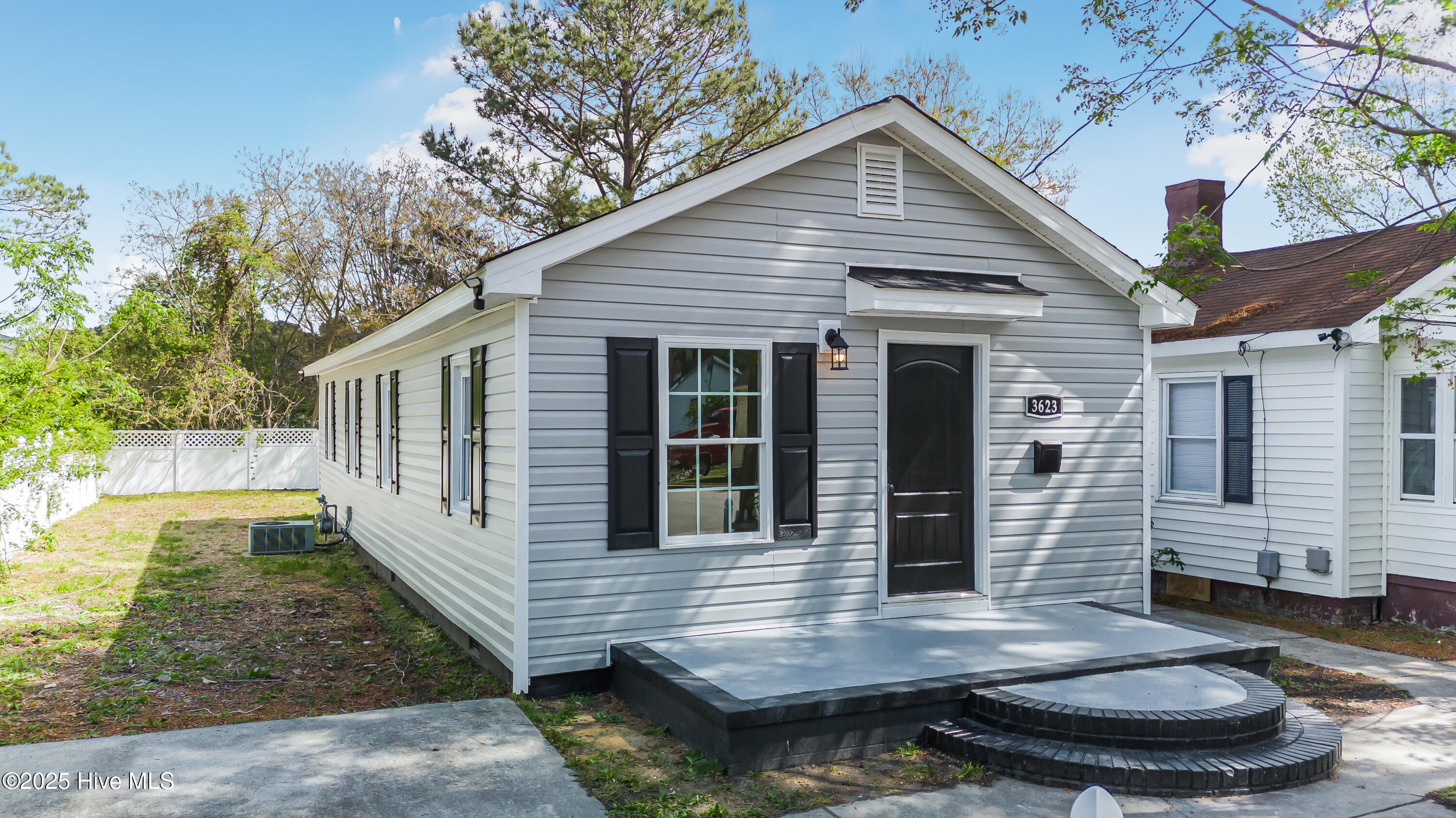 3623 S Walnut Street