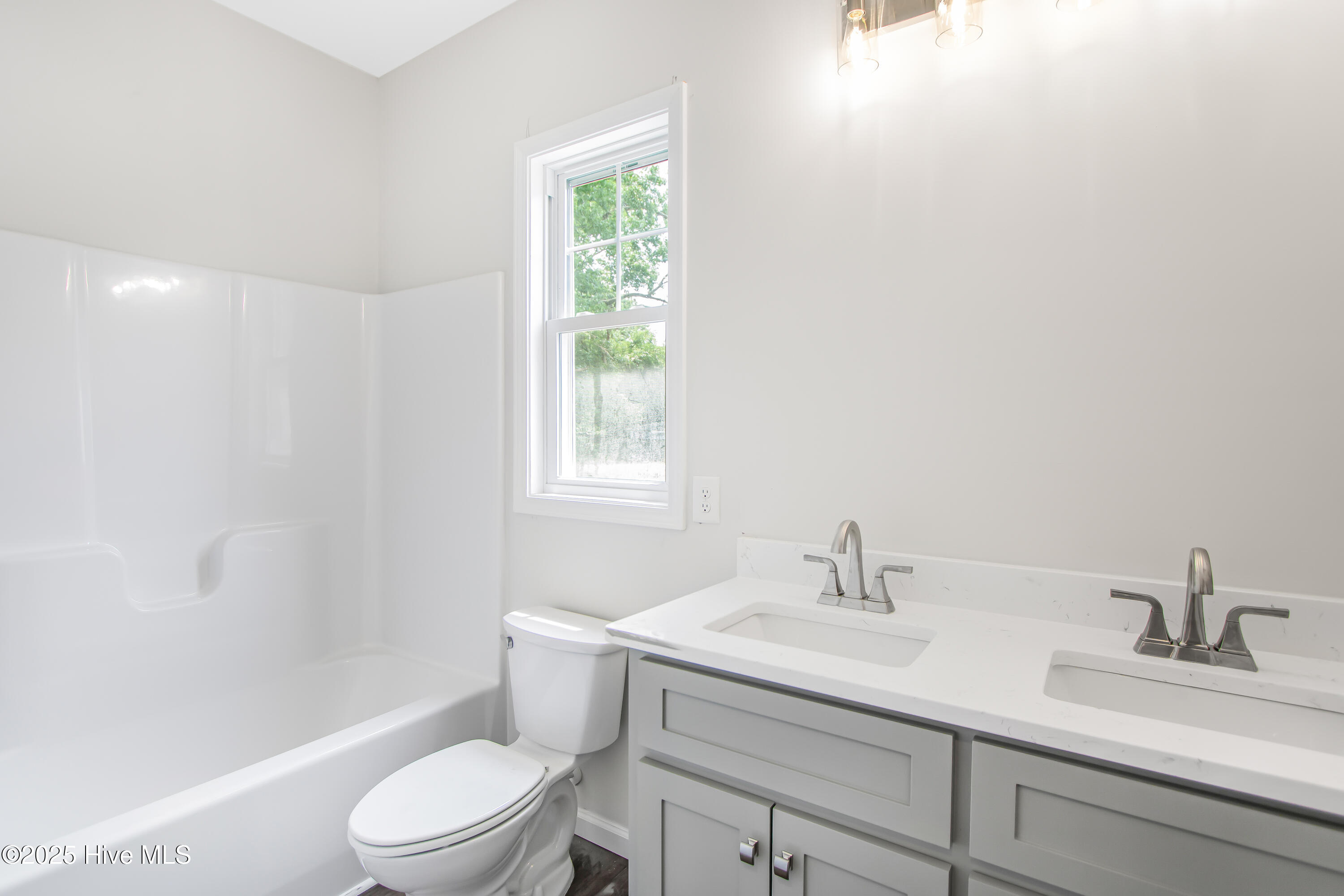 401 Singletary St Street SE