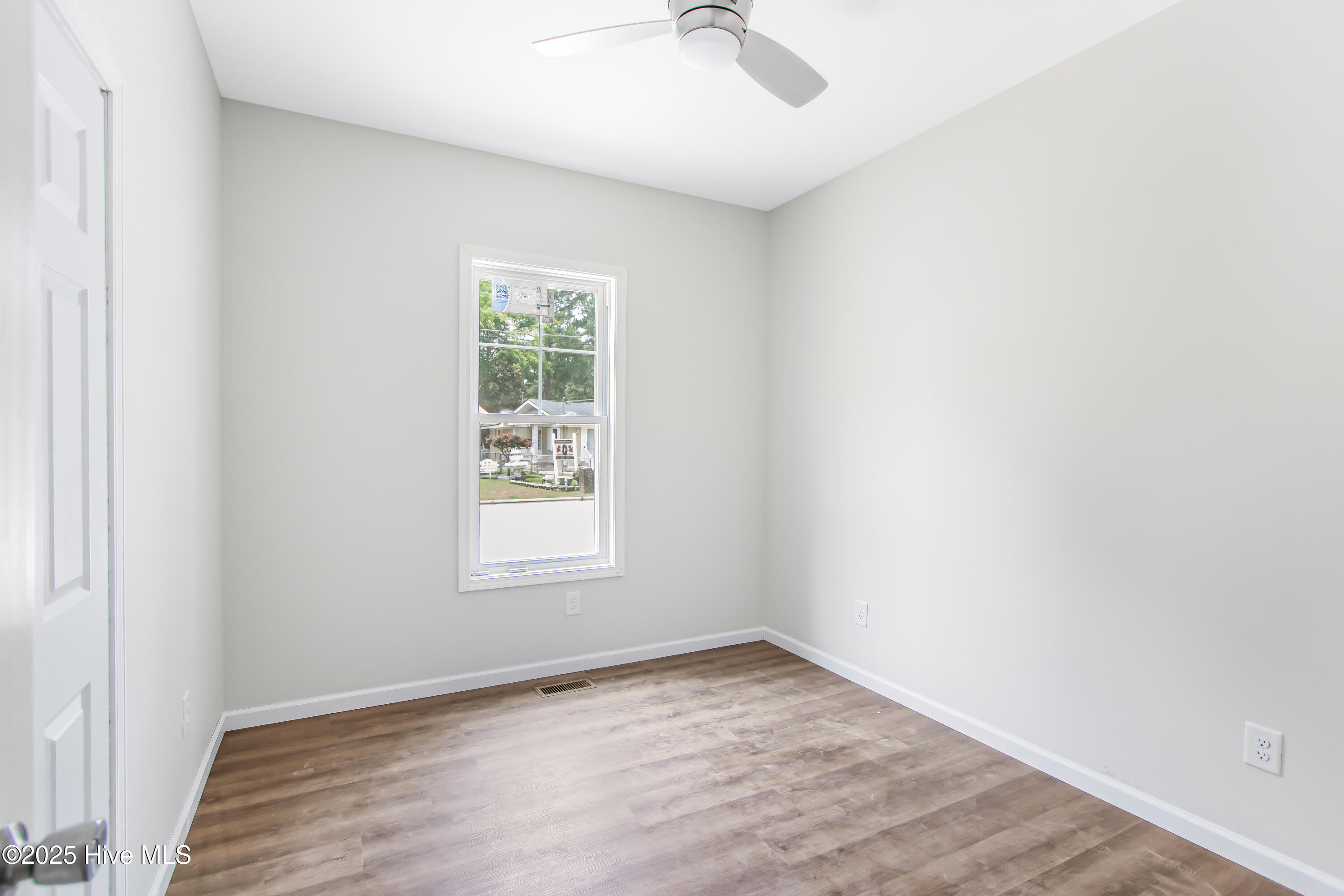 401 Singletary St Street SE