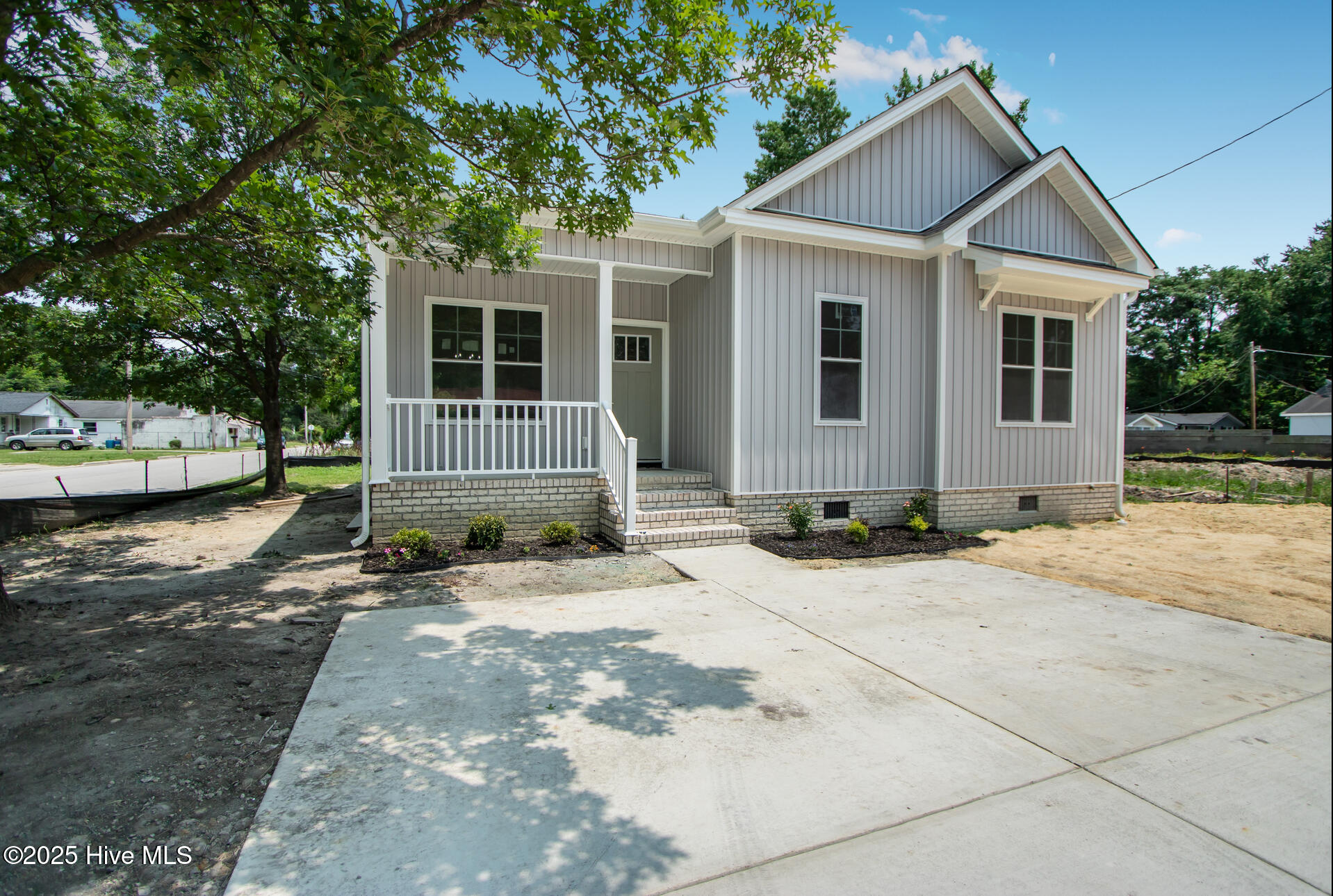 401 Singletary St Street SE