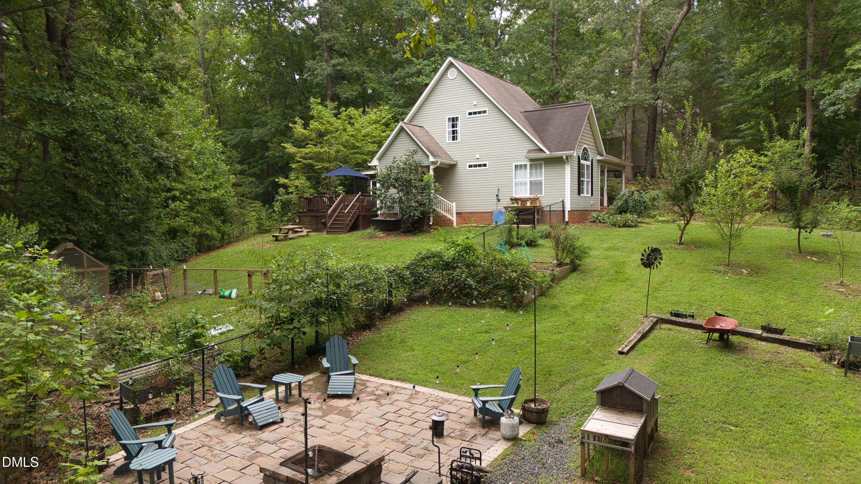 3910 Chucks Court