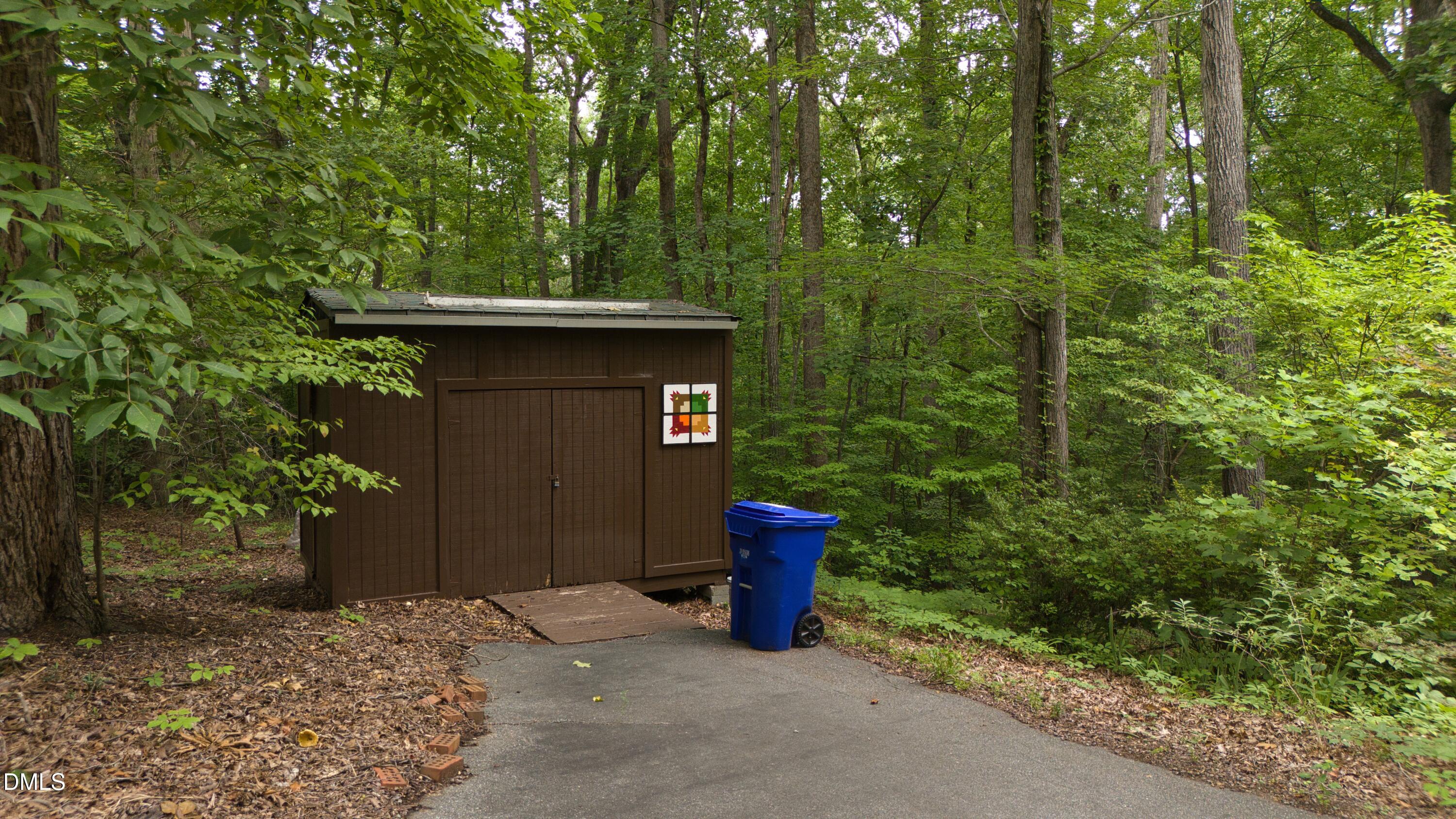 3910 Chucks Court