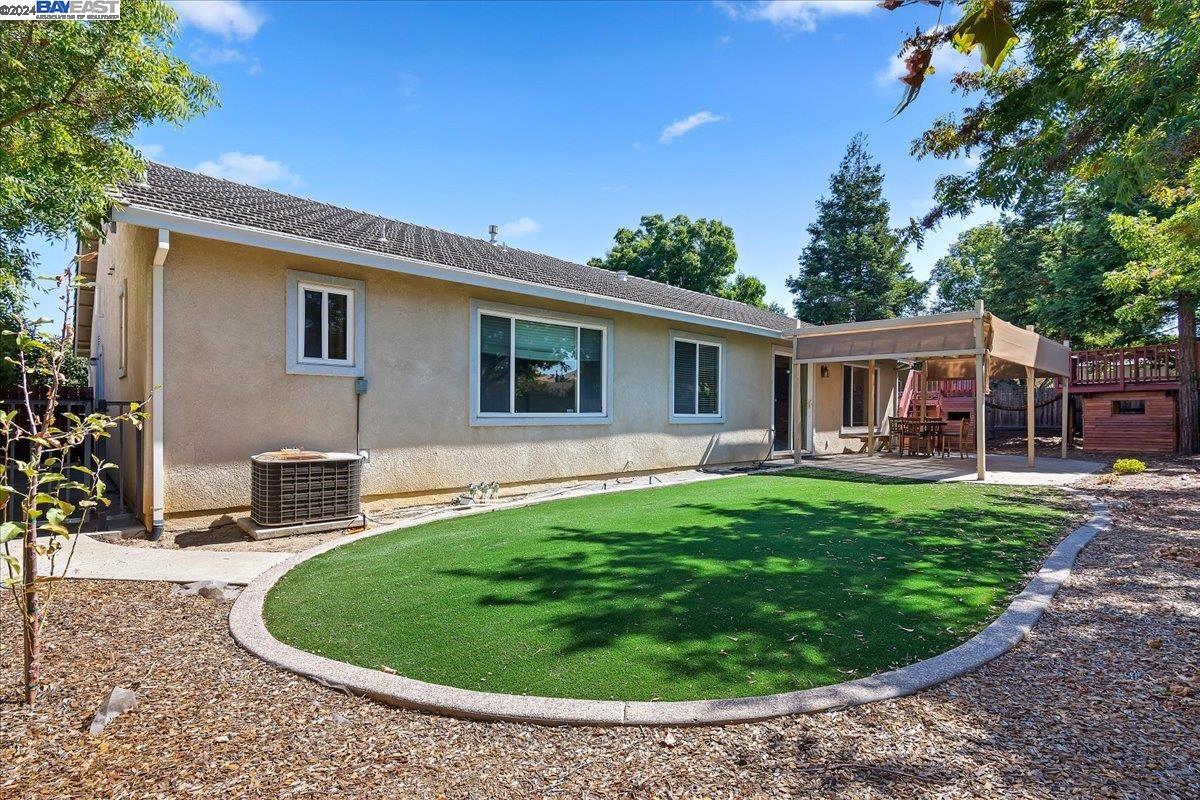 14 Saddlehorn Ct