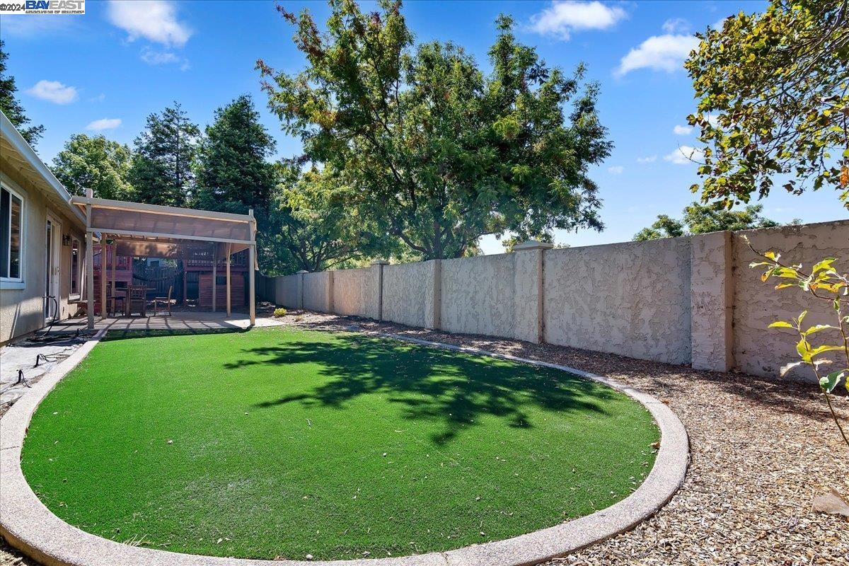 14 Saddlehorn Ct