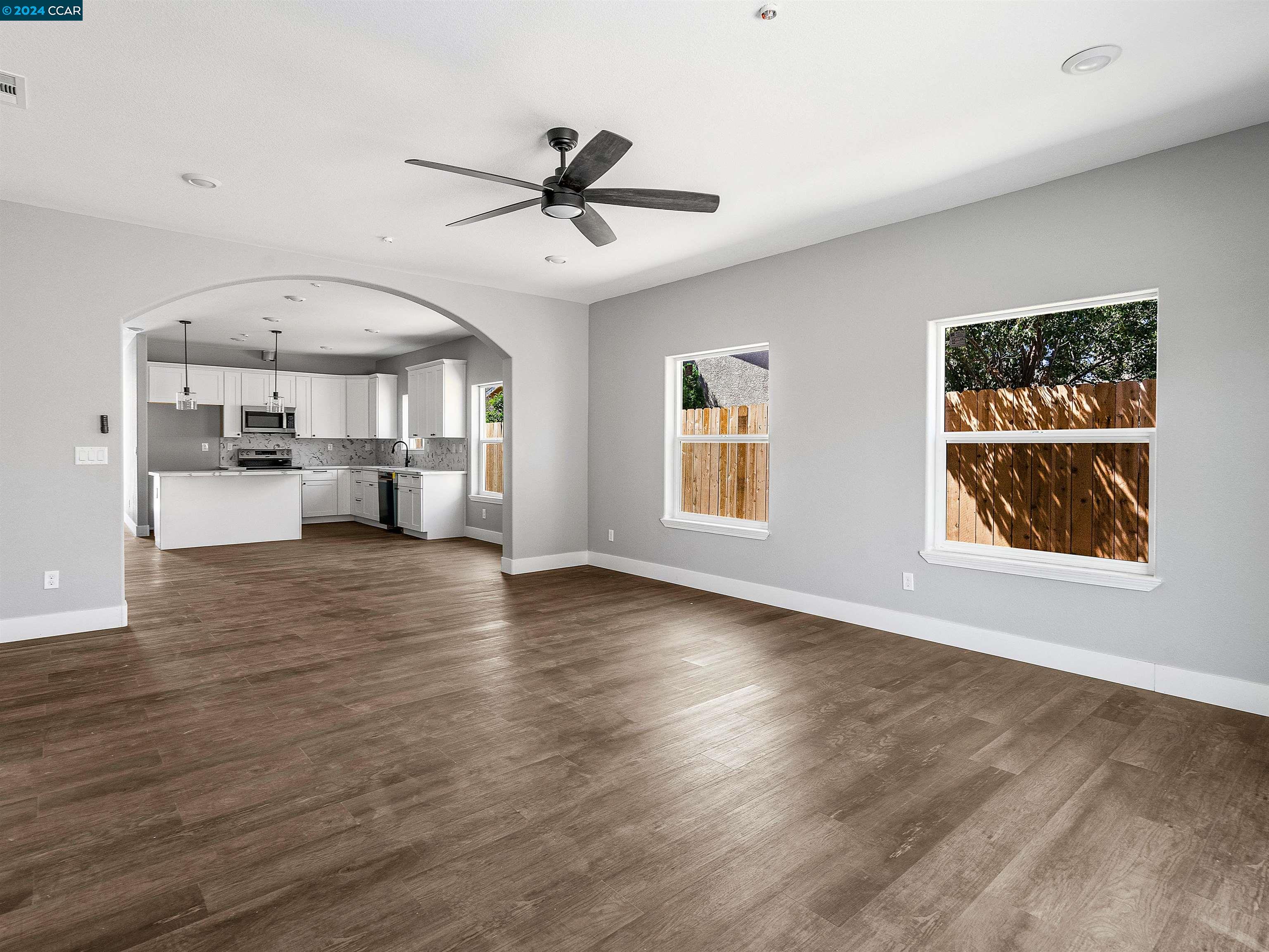 1147 Martinson Dr
