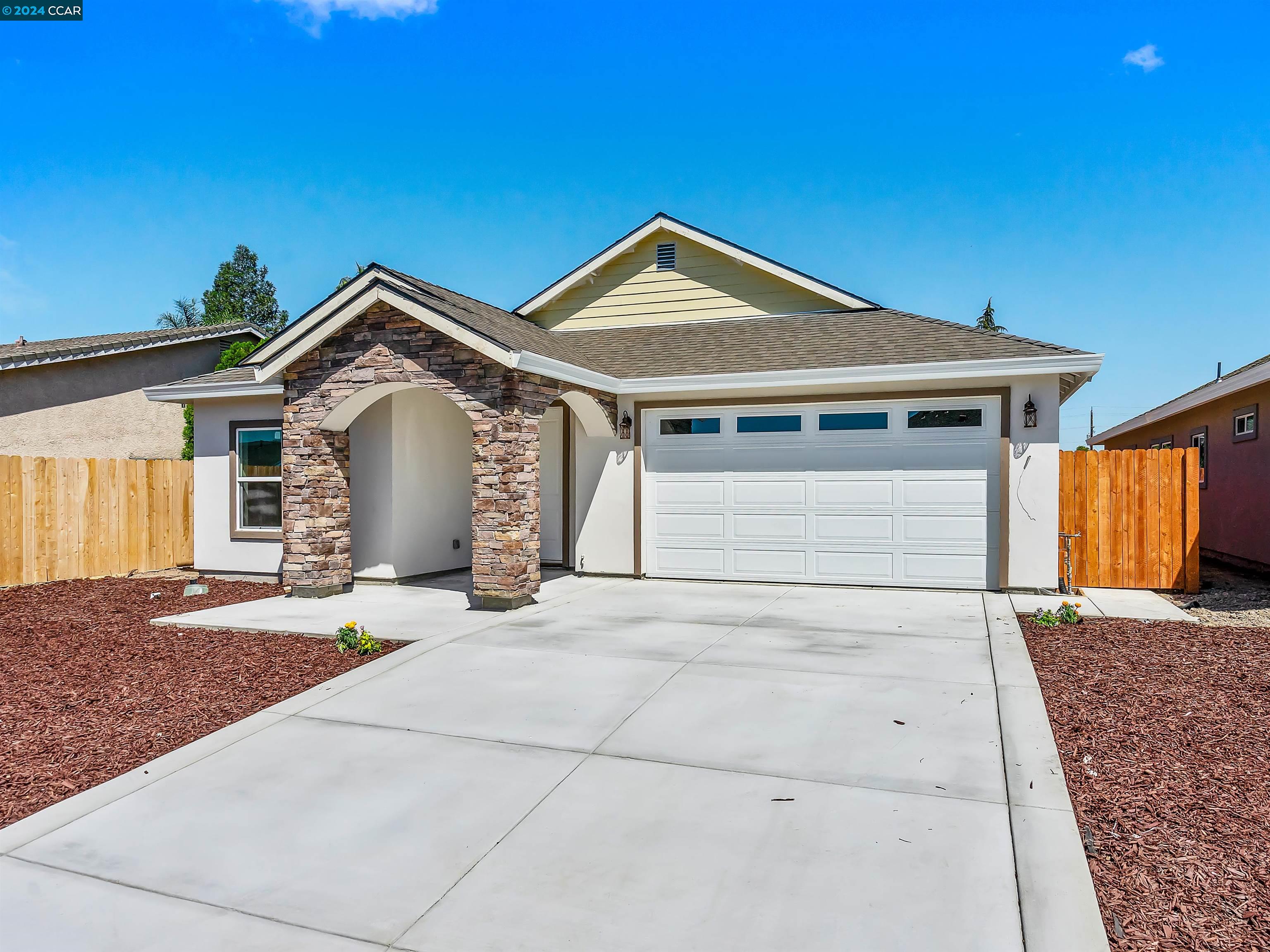 1147 Martinson Dr