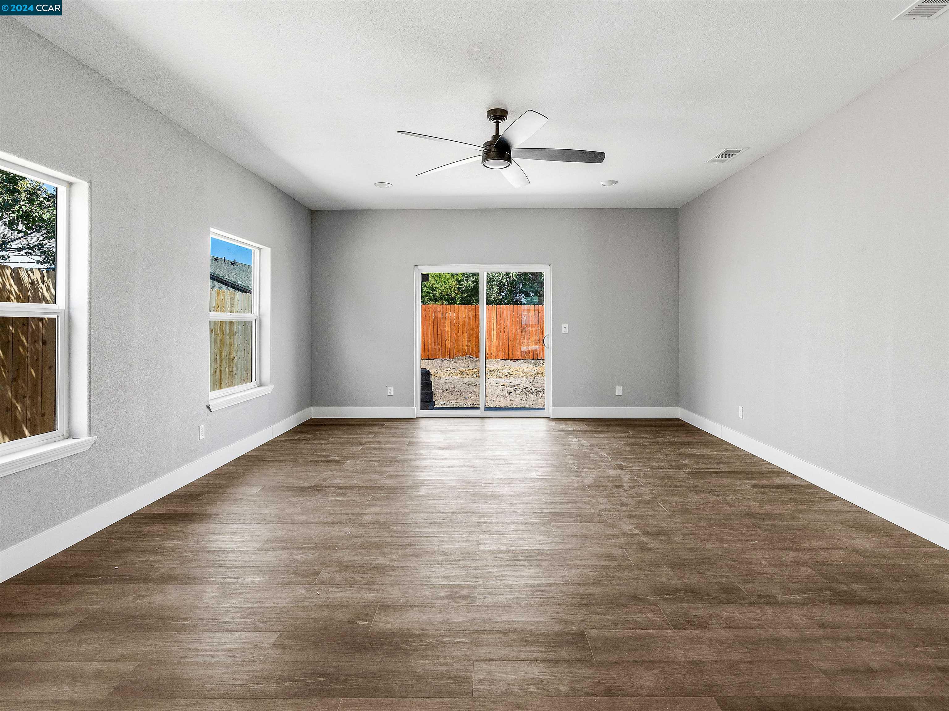 1147 Martinson Dr