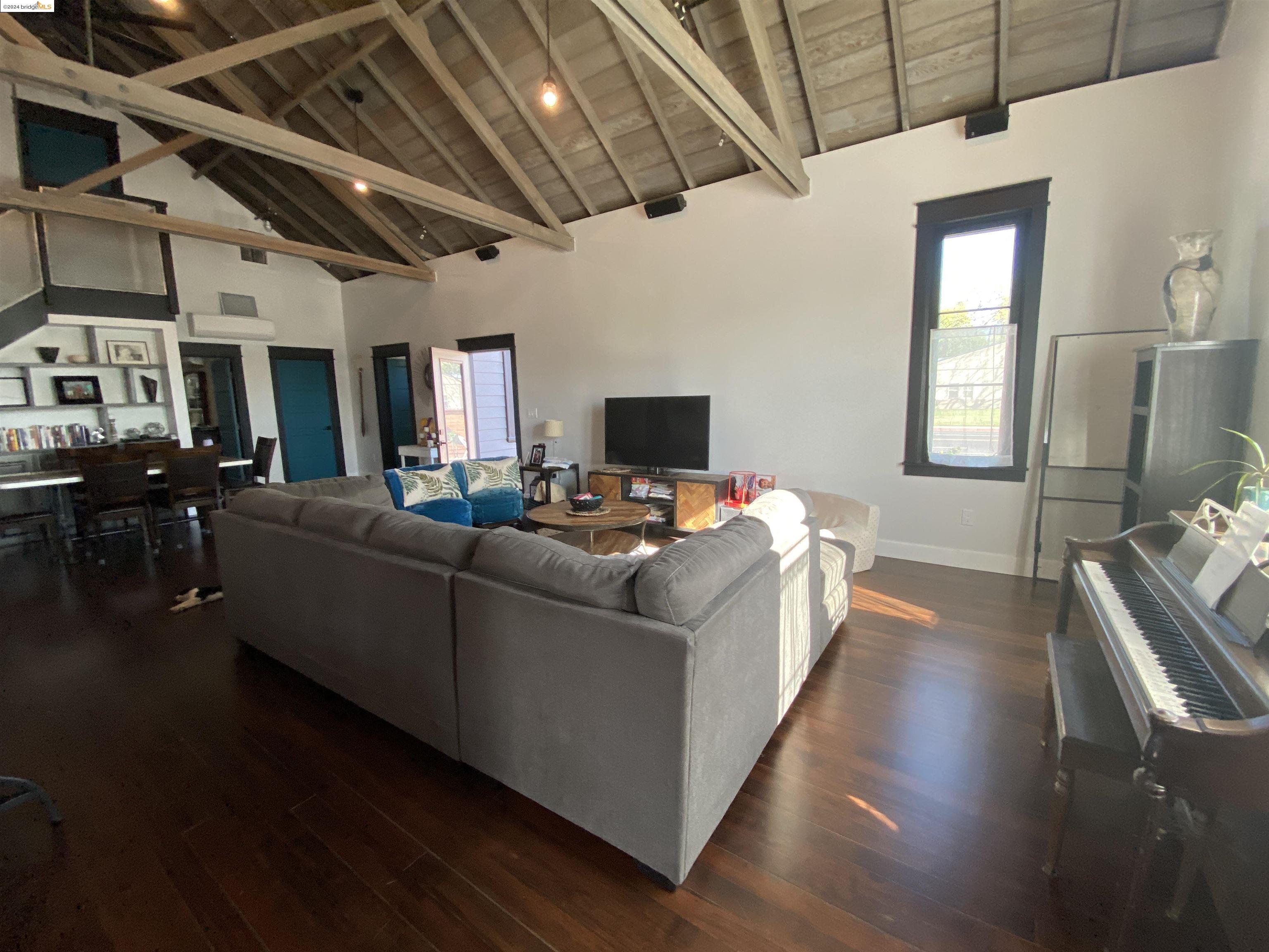 500 2Nd St