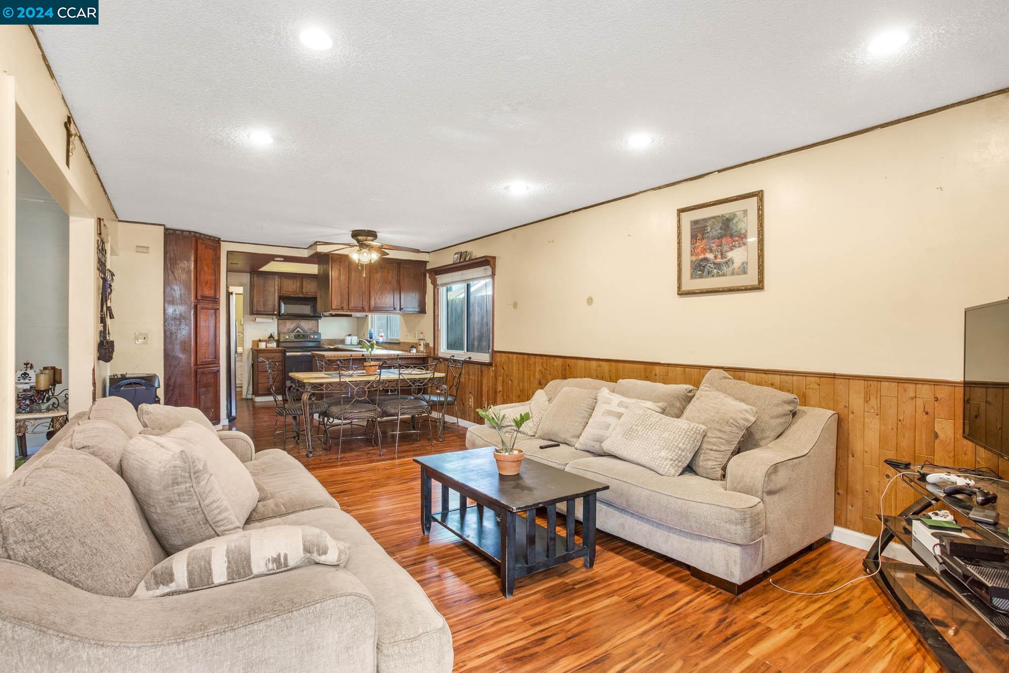 2103 Seagull Ct