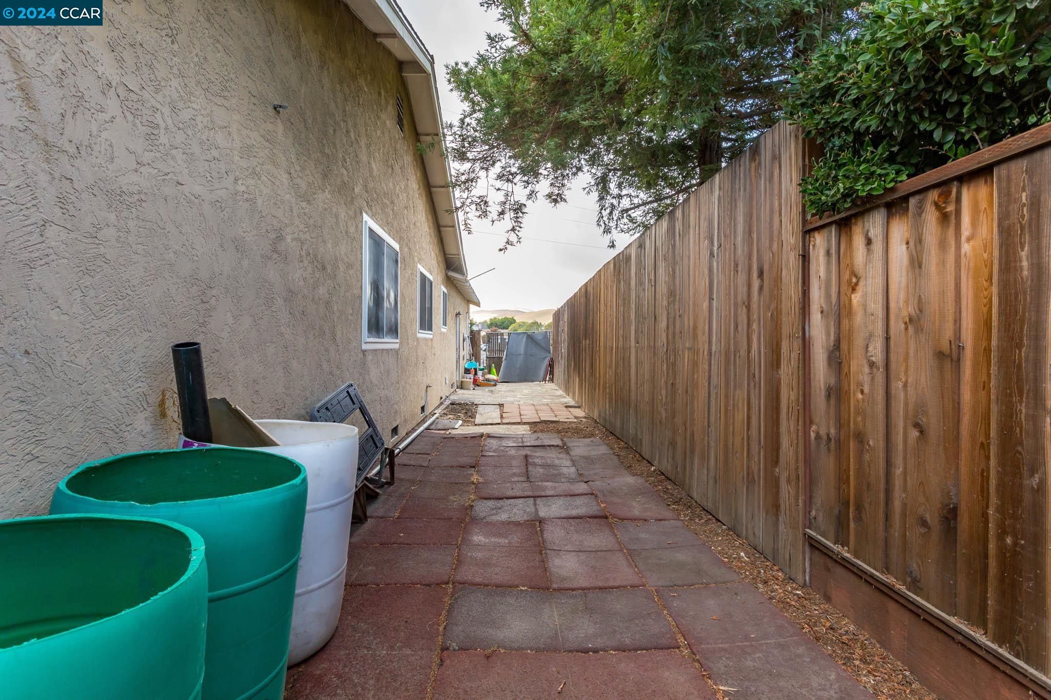 2103 Seagull Ct