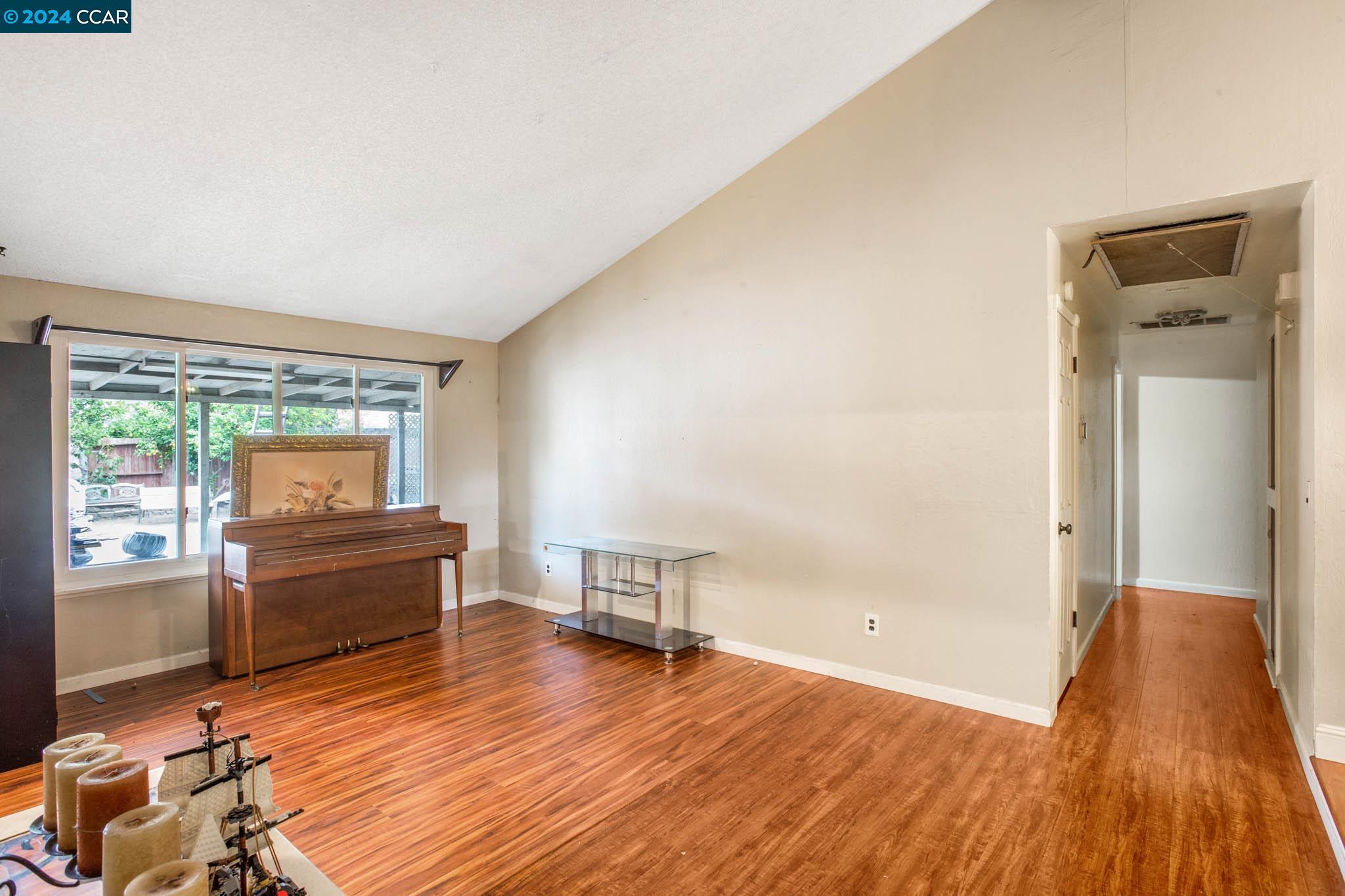 2103 Seagull Ct