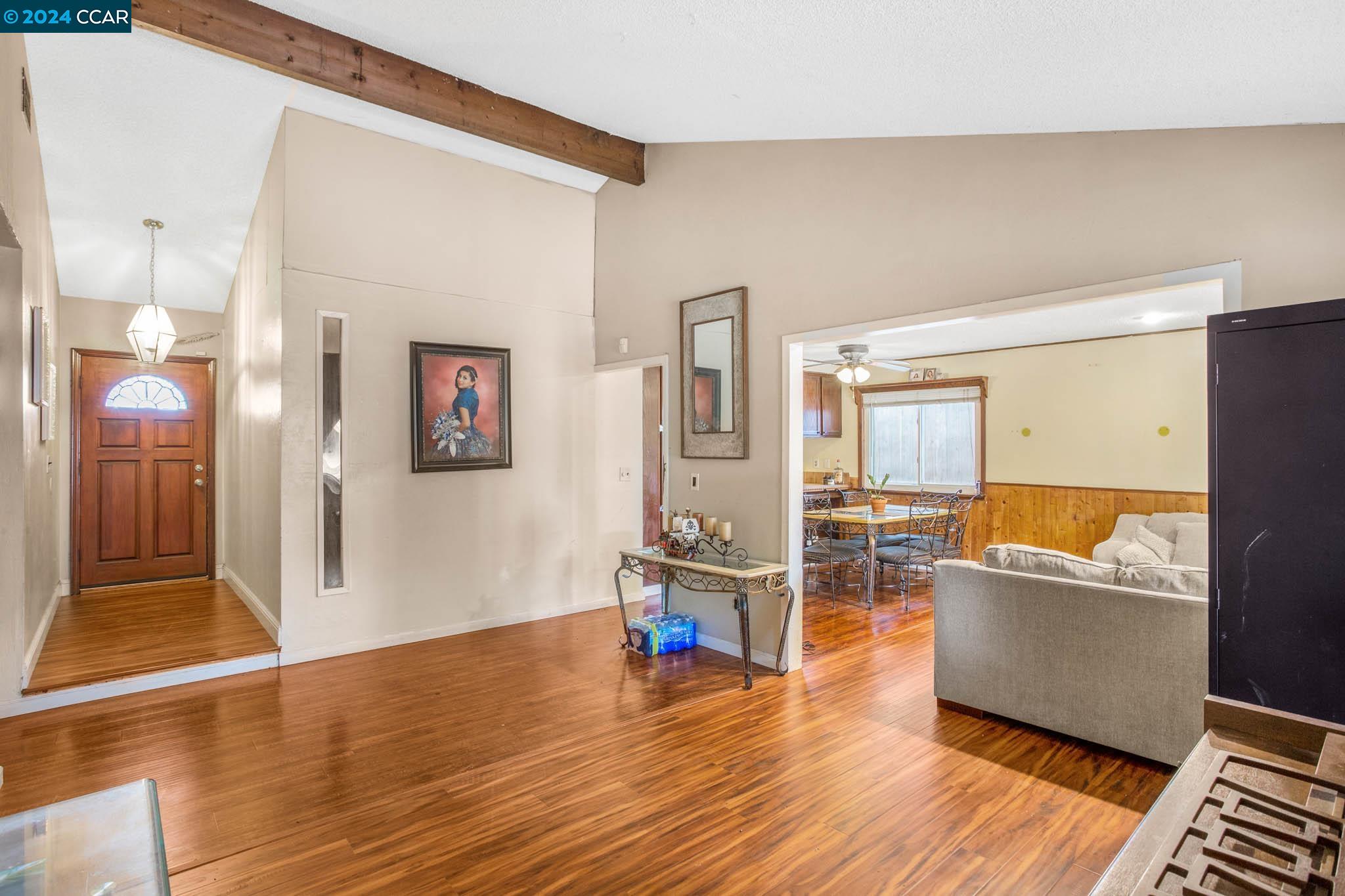 2103 Seagull Ct