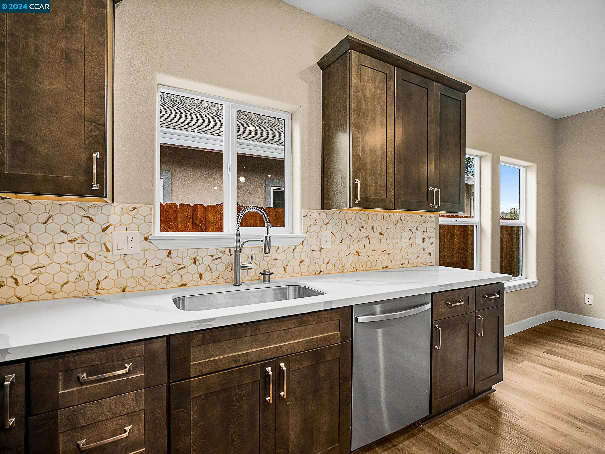 1155 Martinson Dr