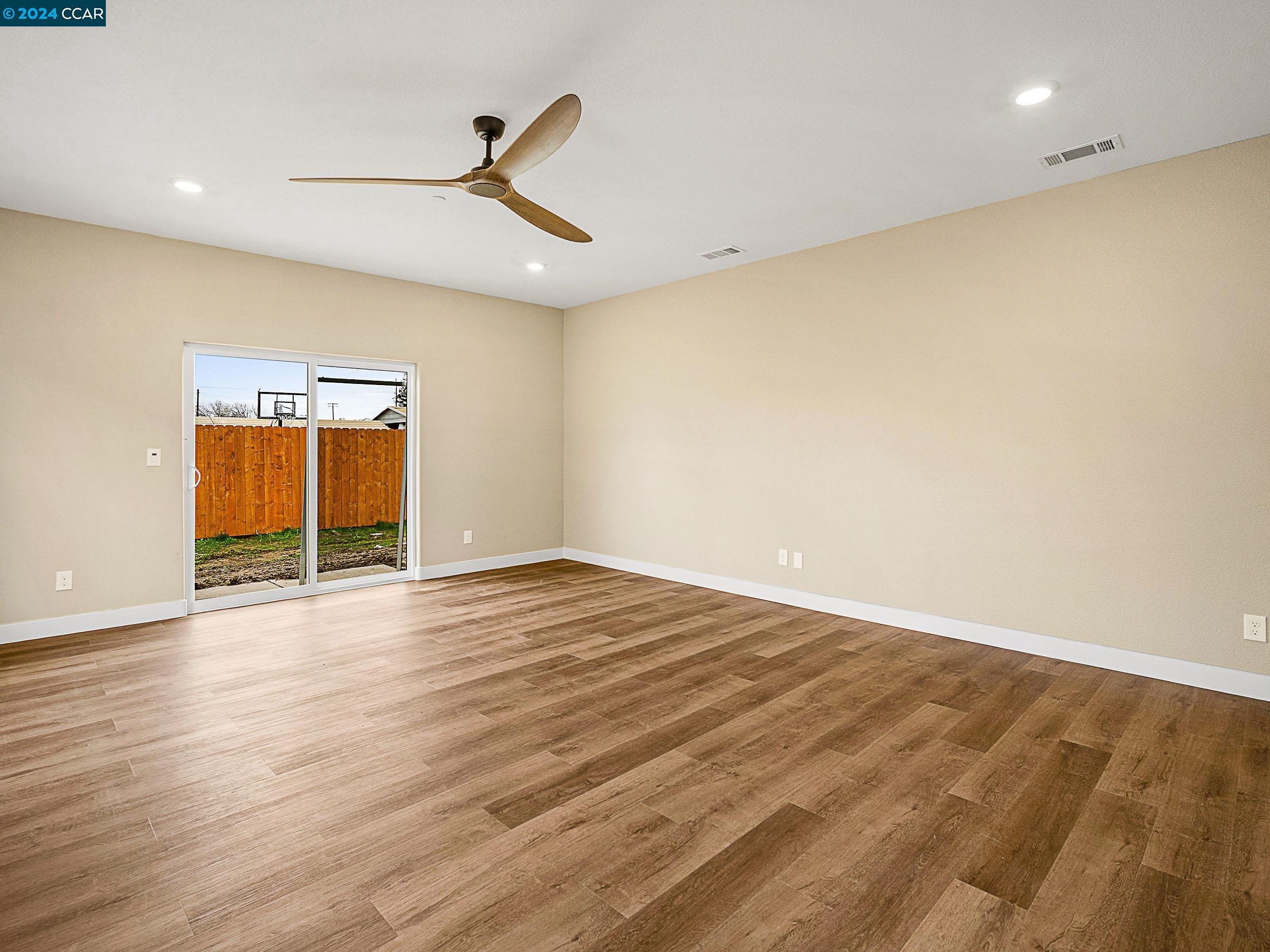 1155 Martinson Dr