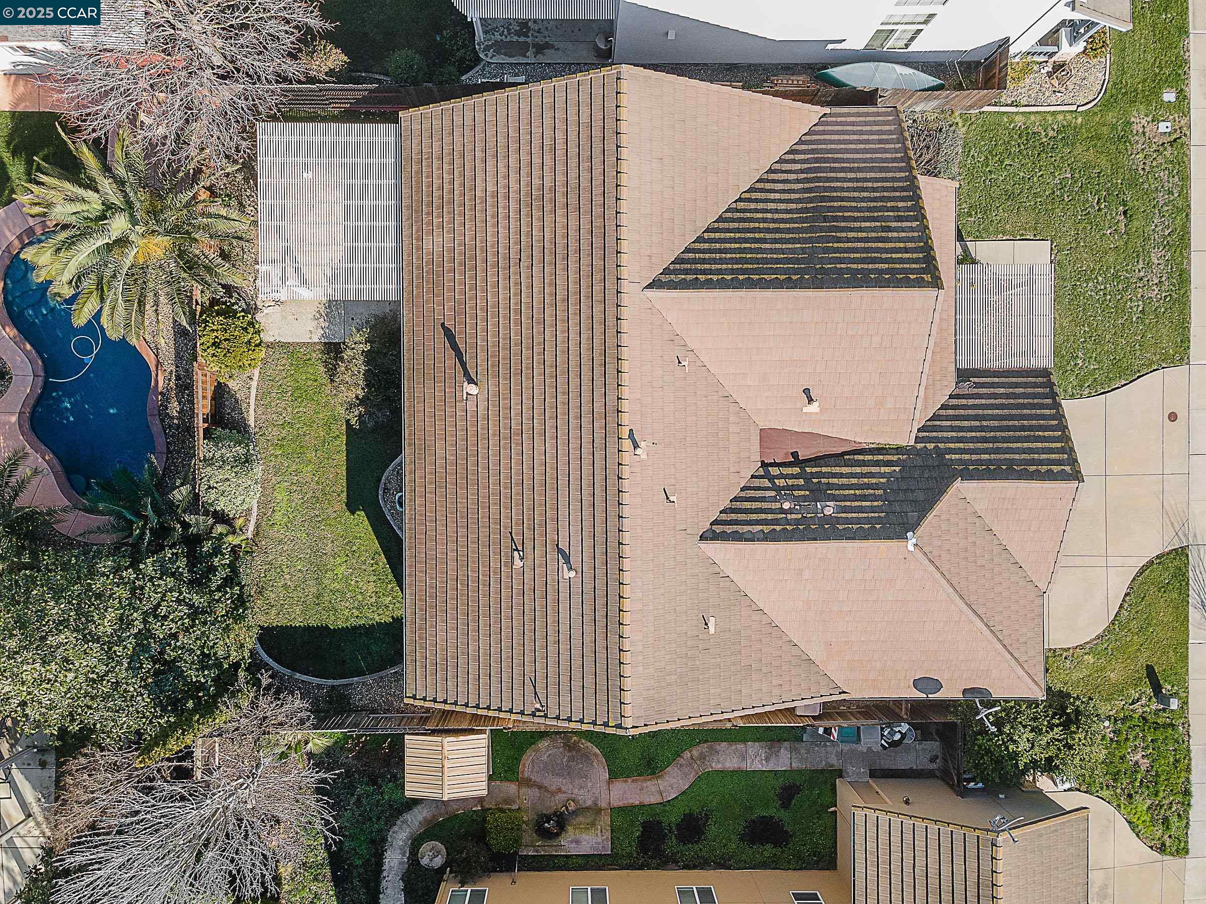3348 San Salvador St