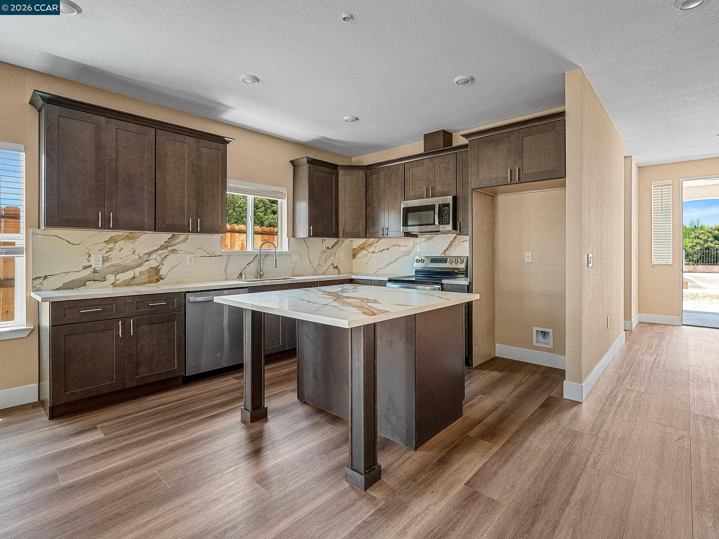 4528 Austin St
