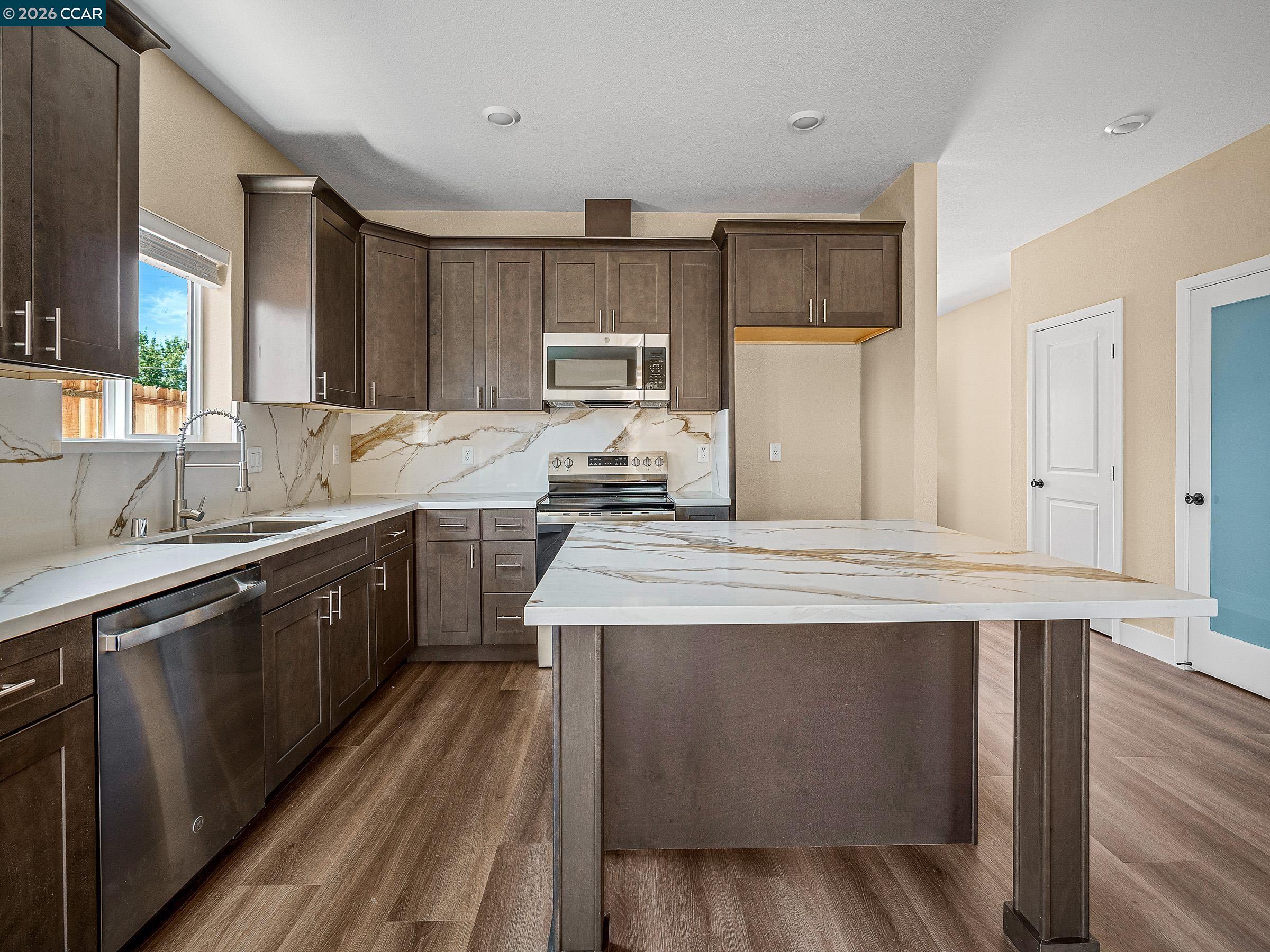 4528 Austin St