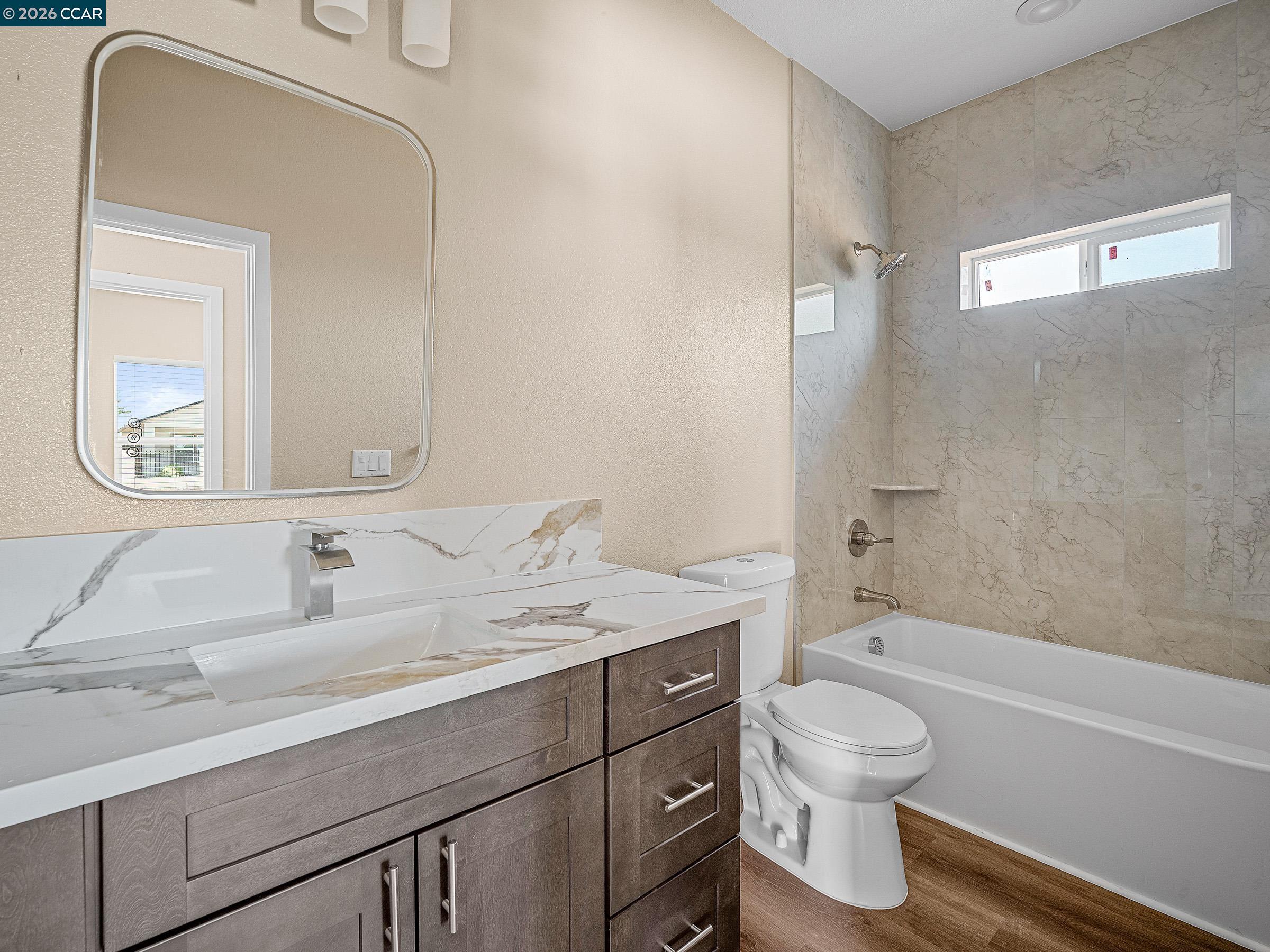 4528 Austin St