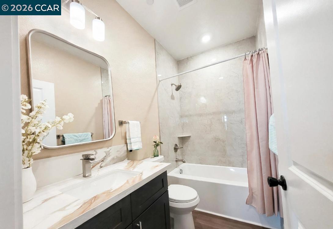 4528 Austin St