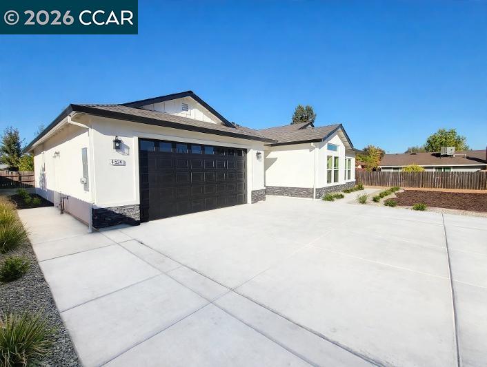 4524 Austin St