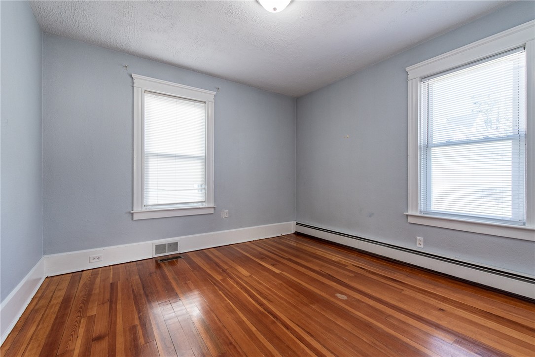 52 Fairlawn Avenue