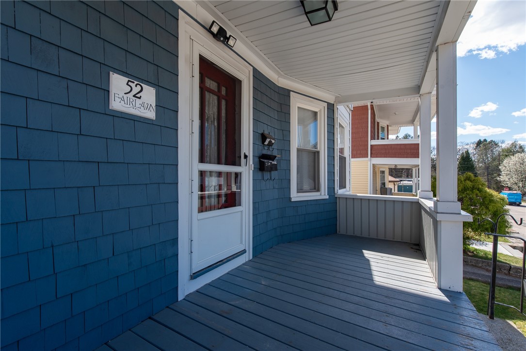52 Fairlawn Avenue