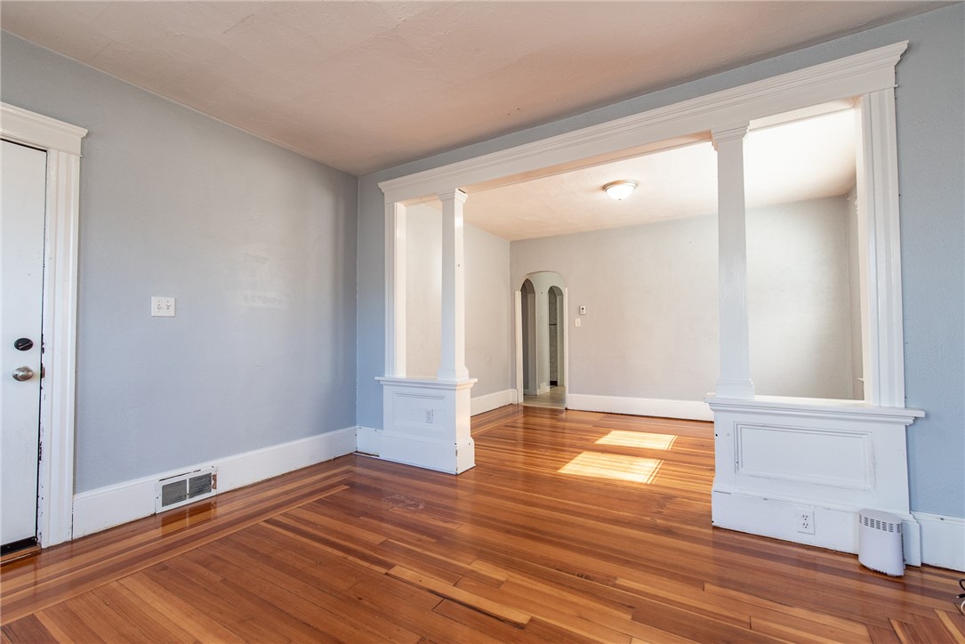 52 Fairlawn Avenue