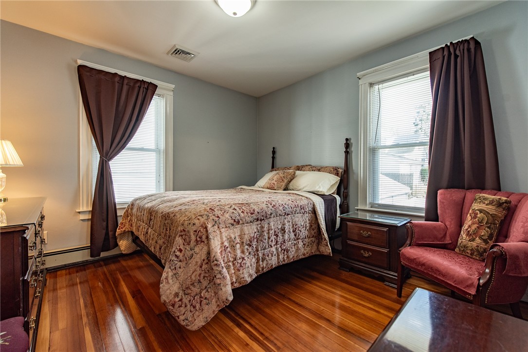 52 Fairlawn Avenue