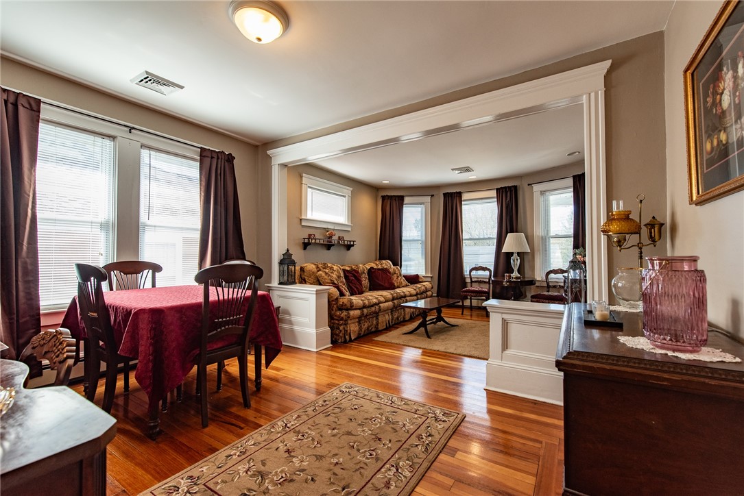 52 Fairlawn Avenue