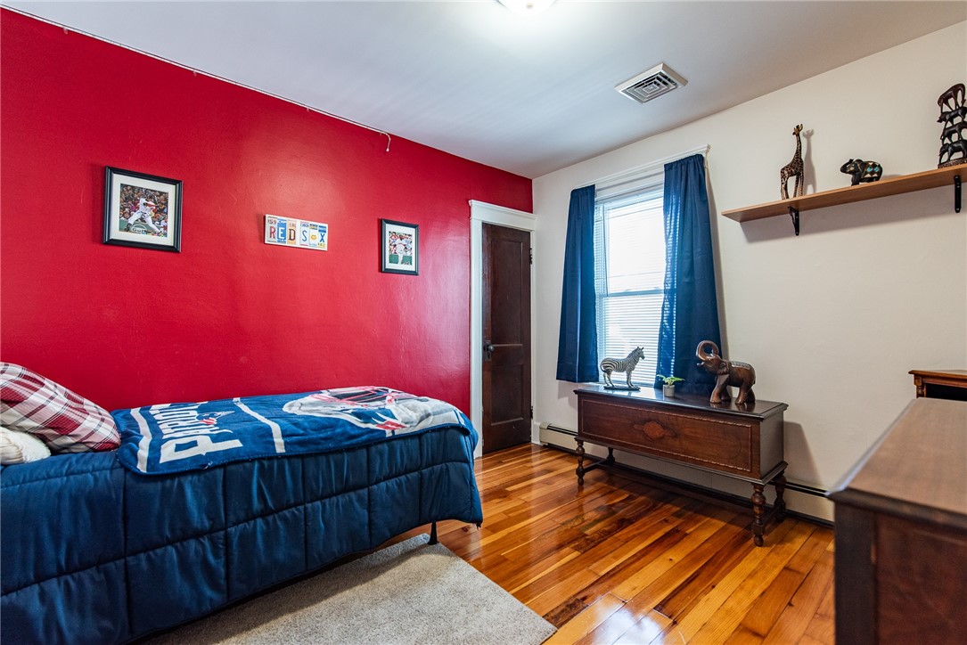 52 Fairlawn Avenue