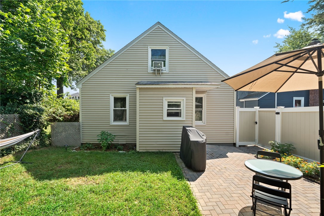 32 Rowan Street