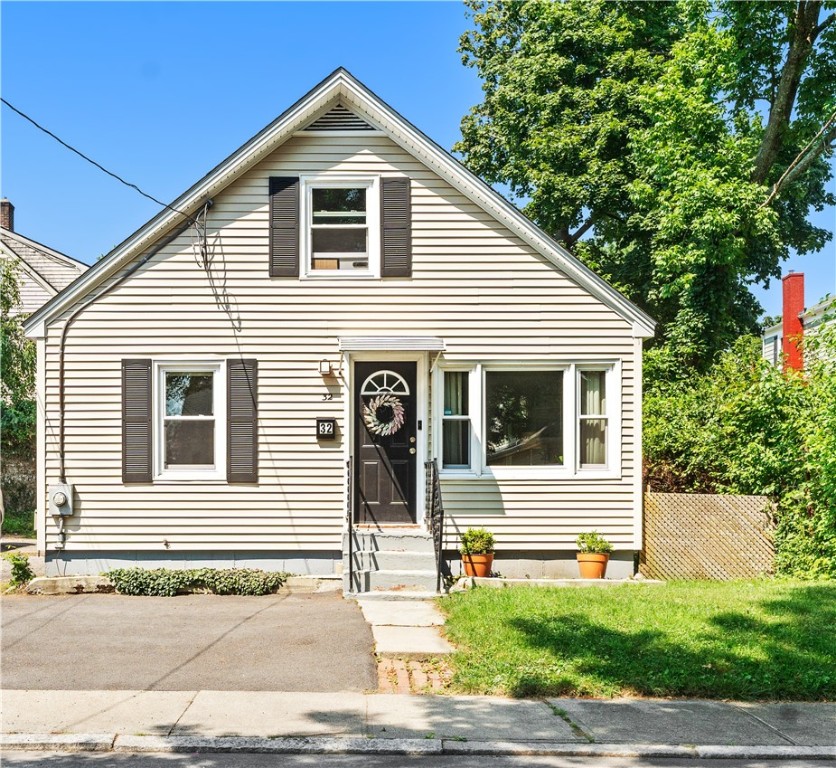 32 Rowan Street