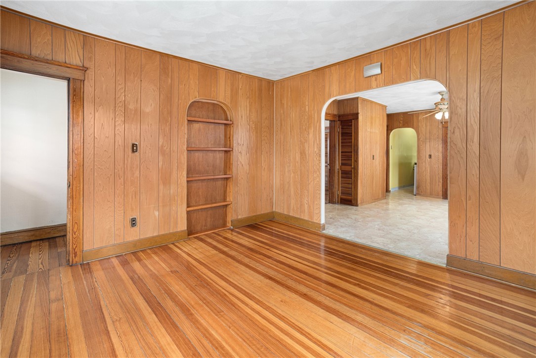 147 Tweed Street