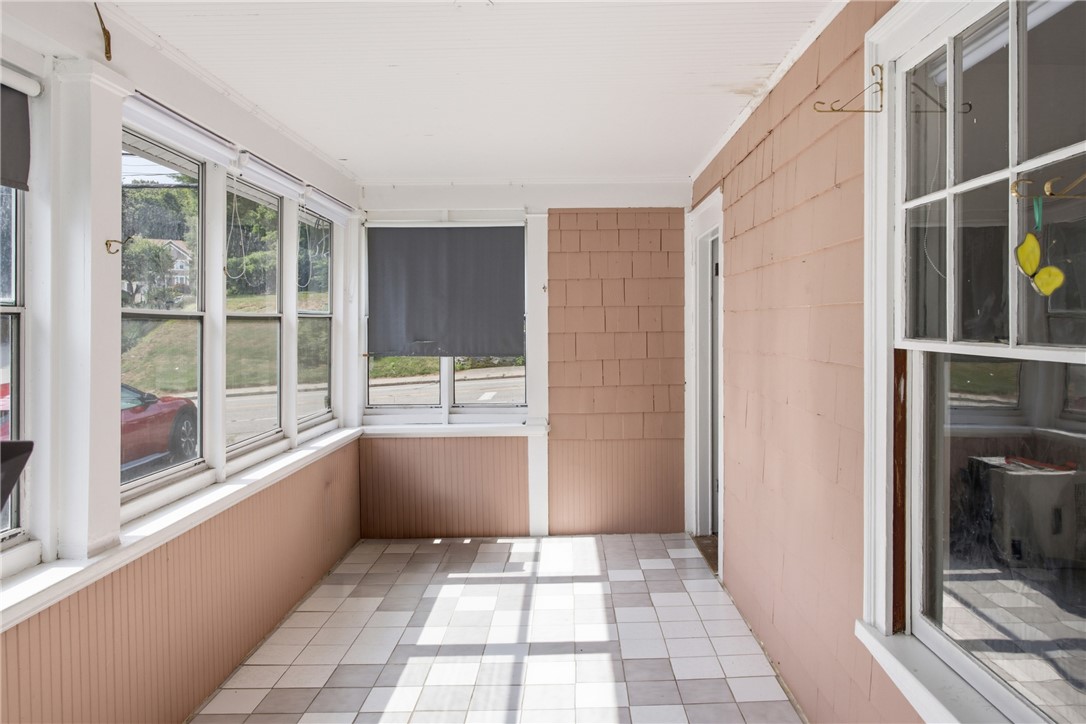 43 Sunset Avenue