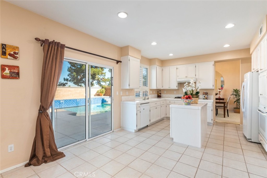 1523 White Holly Drive