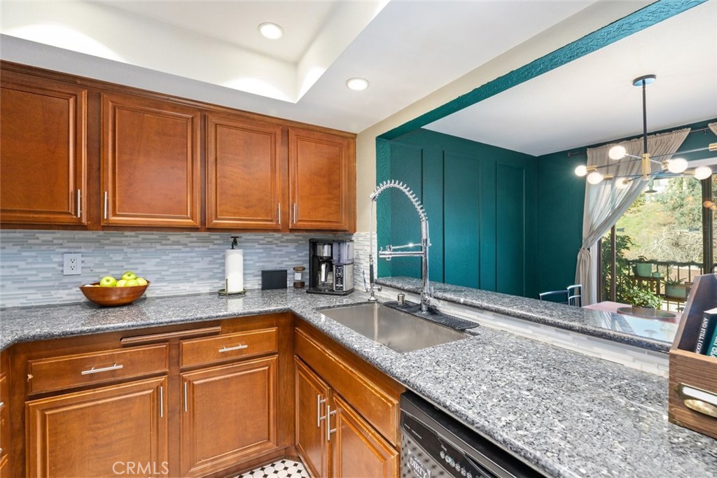 600 Central Avenue Unit: 322