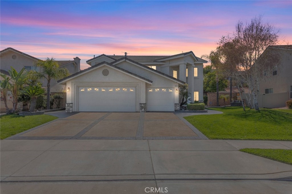 854 Crestmont Circle